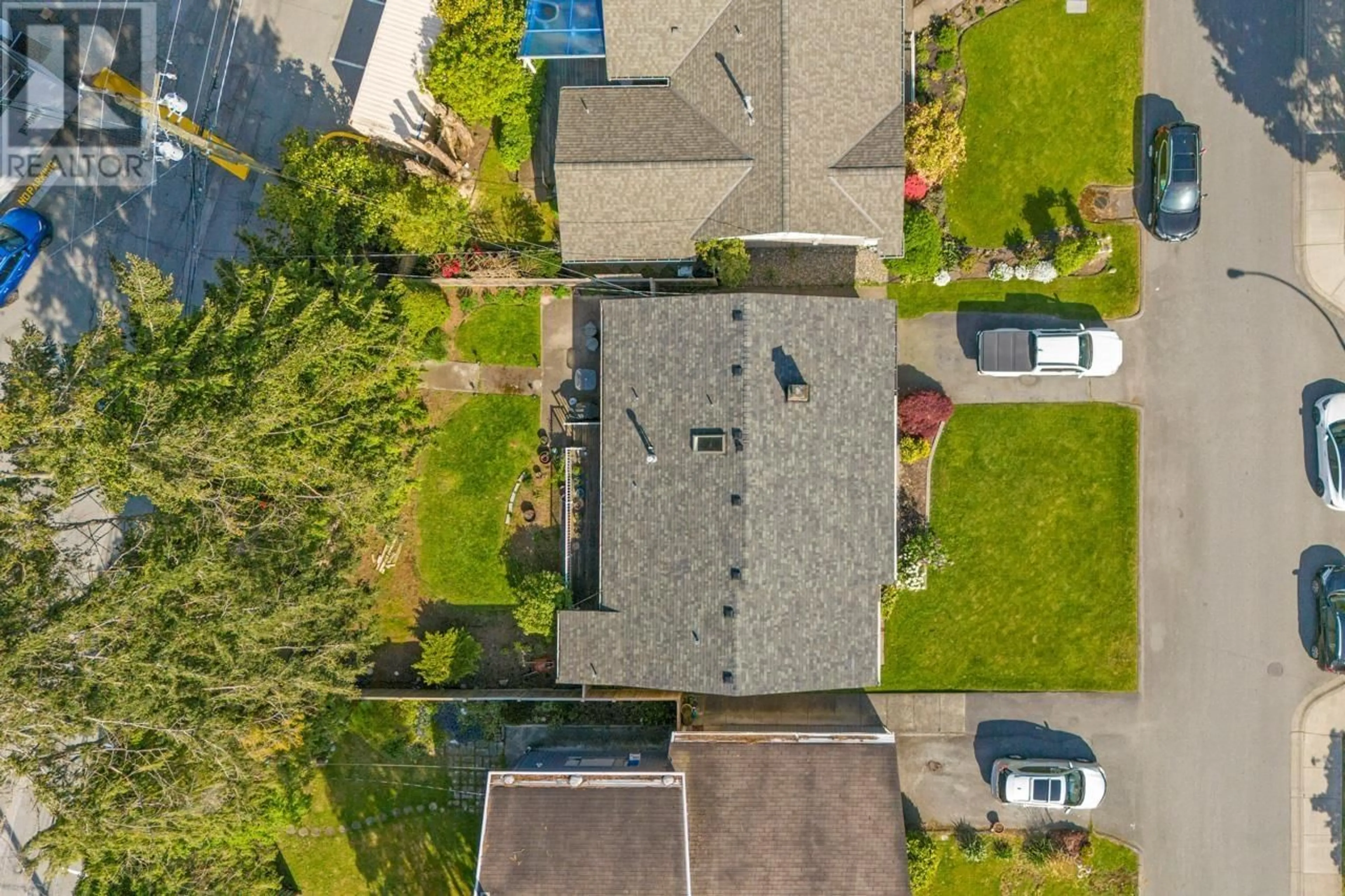 A pic from outside/outdoor area/front of a property/back of a property/a pic from drone, street for 1269 HUNTER ROAD, Delta British Columbia V4L1Y9