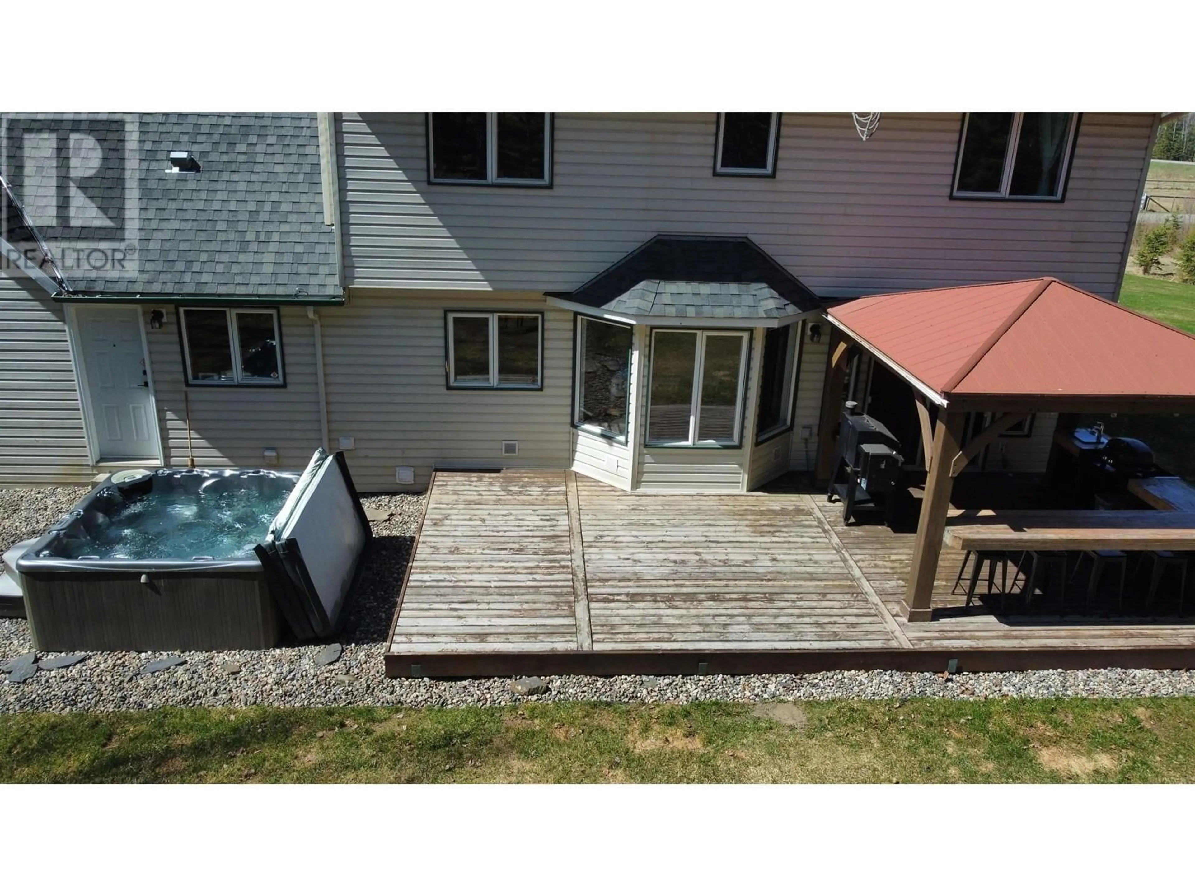 Patio, unknown for 1420 EAST TABOR LAKE ROAD, Prince George British Columbia V2N6X2