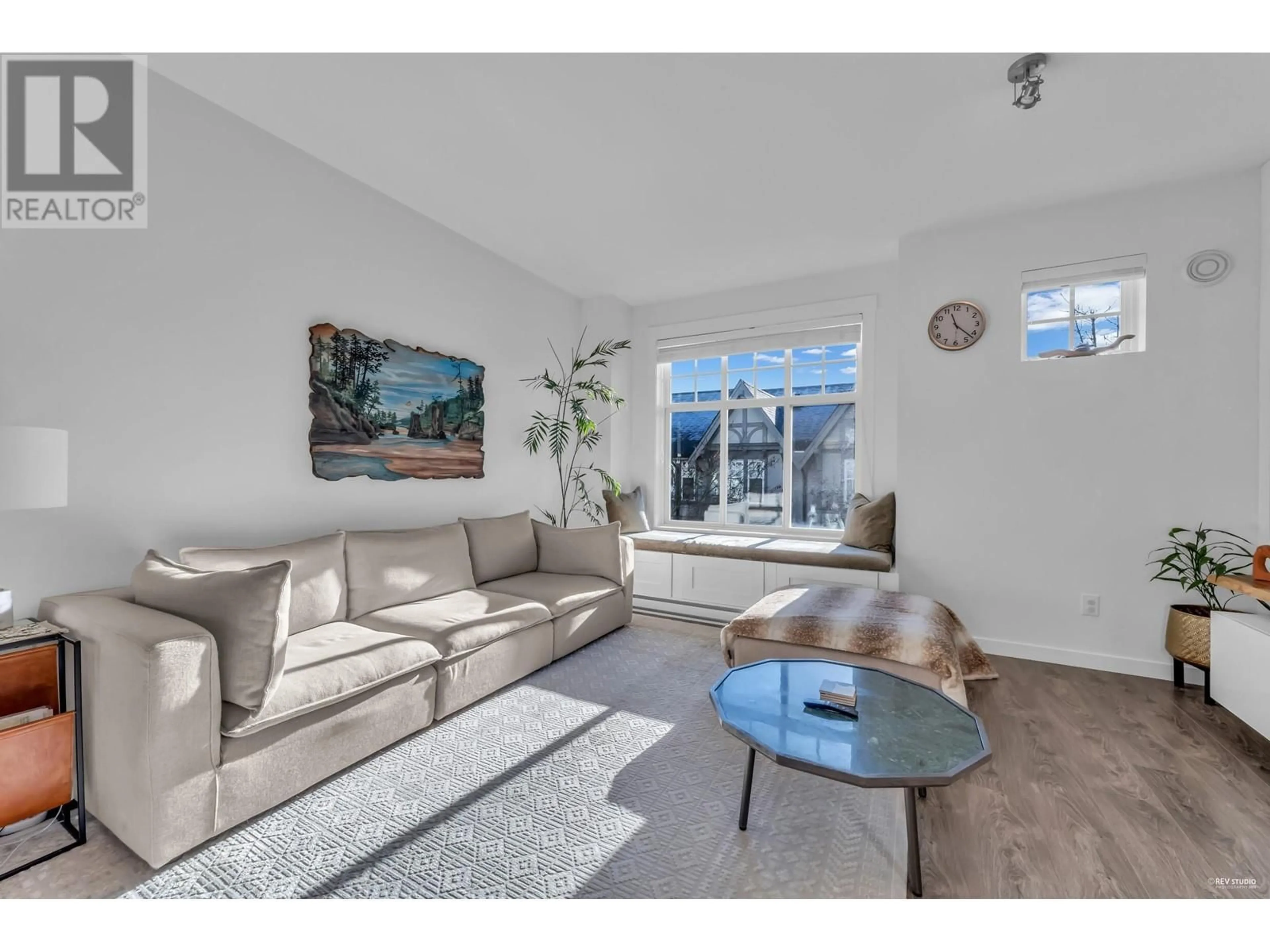 Living room with furniture, unknown for 14 - 1320 RILEY STREET, Coquitlam British Columbia V3E0J4