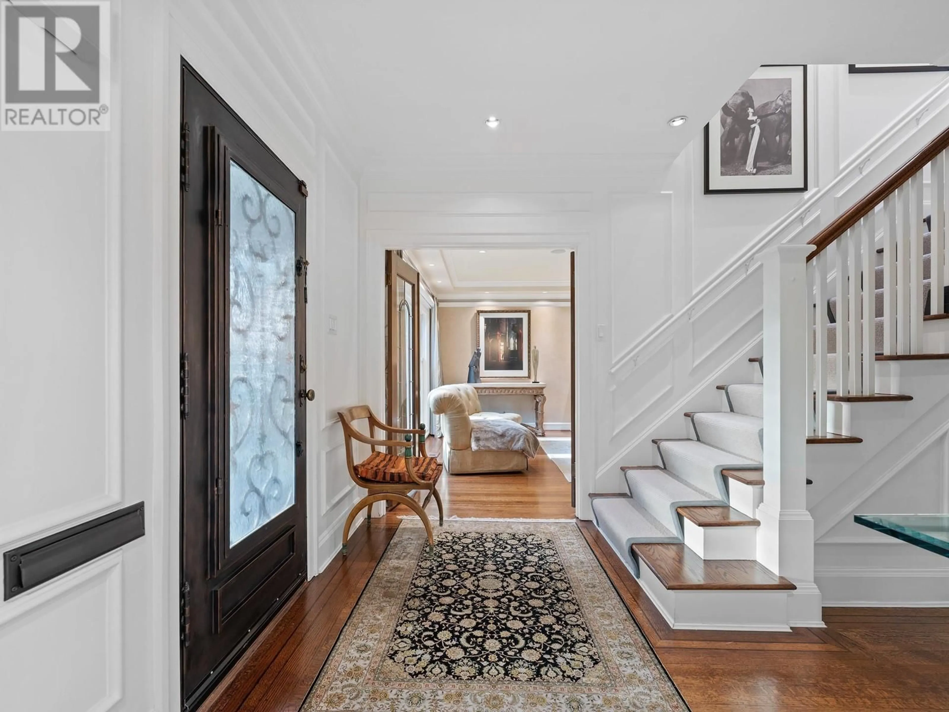Indoor entryway for 5870 HUDSON STREET, Vancouver British Columbia V6M2Z3