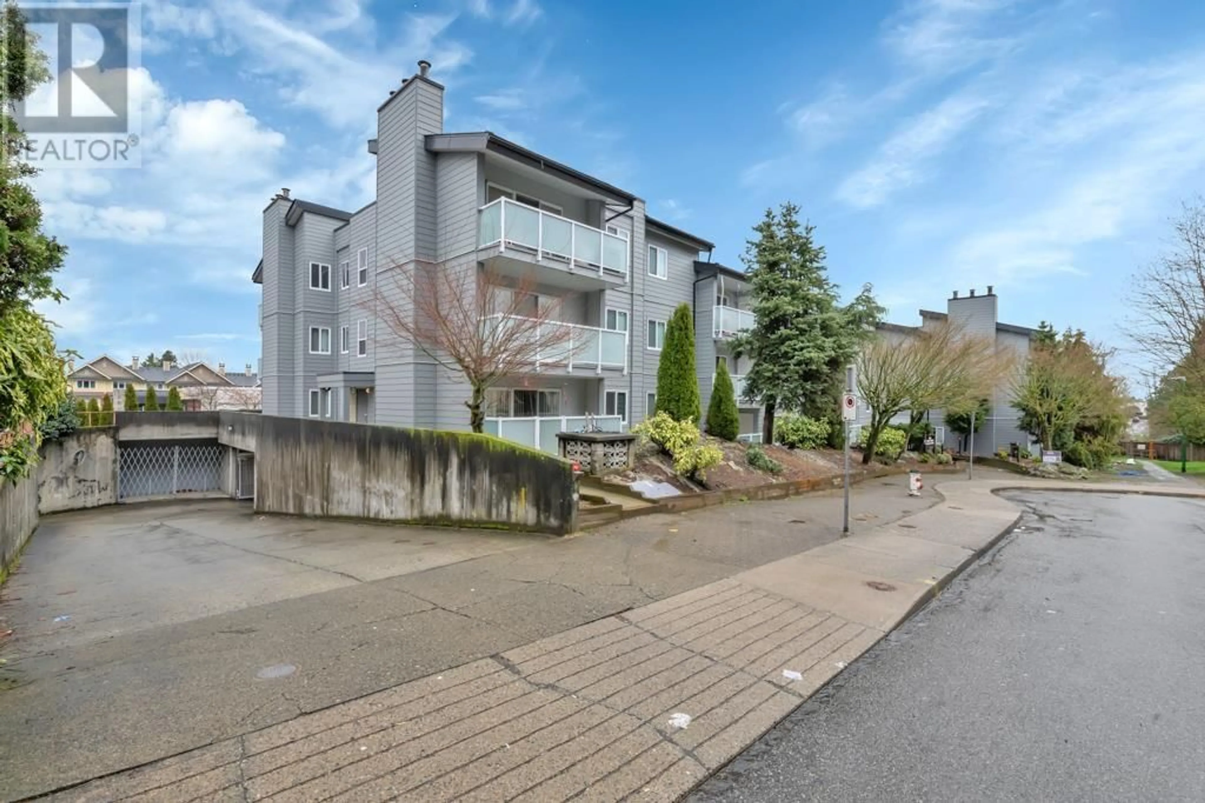 Patio, street for 109 - 3883 LAUREL STREET, Burnaby British Columbia V5G4M8