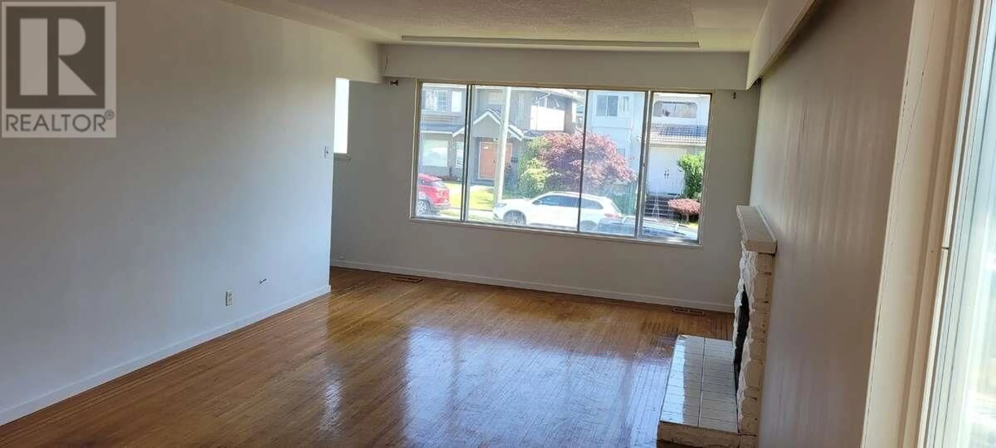 A pic of a room for 7669 BURGESS STREET, Burnaby British Columbia V3N3J1
