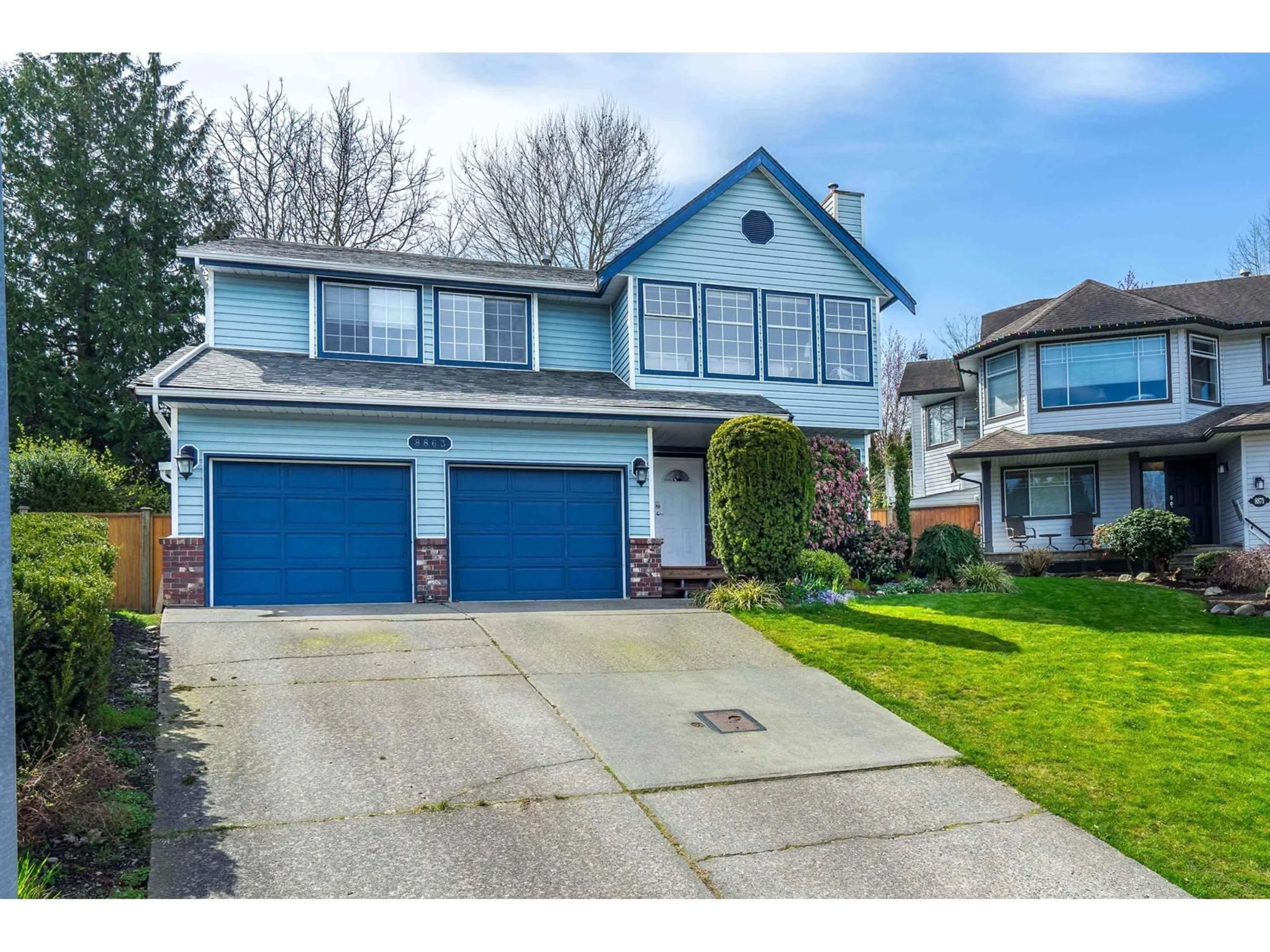 Home with vinyl exterior material, street for 8863 212B, Langley British Columbia V1M2E2