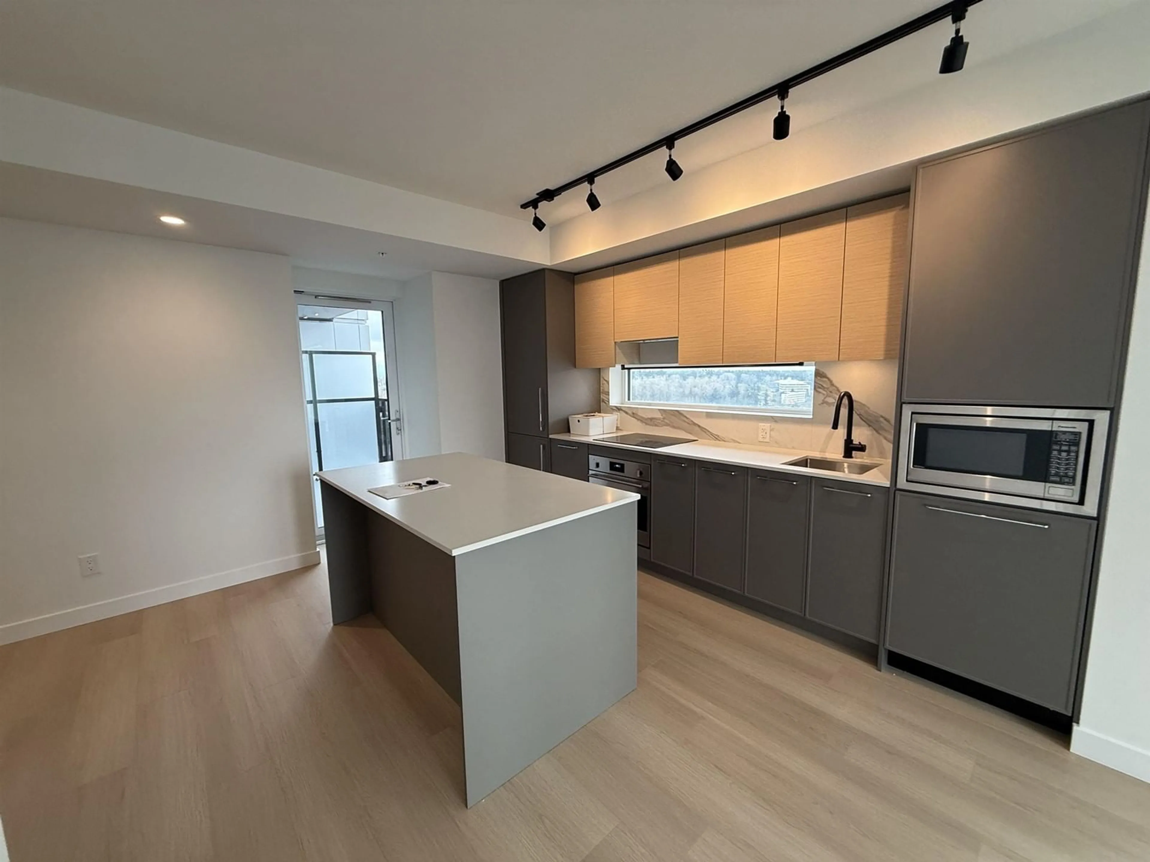 Open concept kitchen, unknown for 2210 - 13725 GEORGE JUNCTION, Surrey British Columbia V3T4Y3