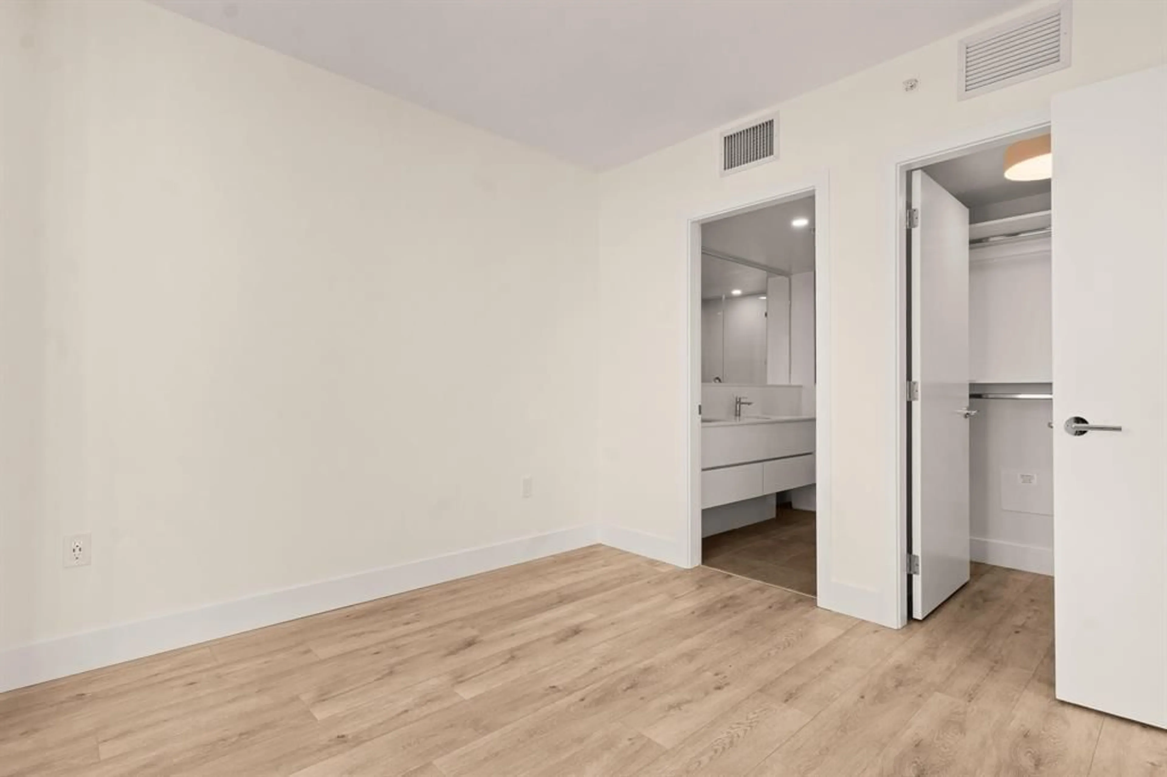 A pic of a room for SL 54 - 802 10428 WHALLEY, Surrey British Columbia V3T0W2