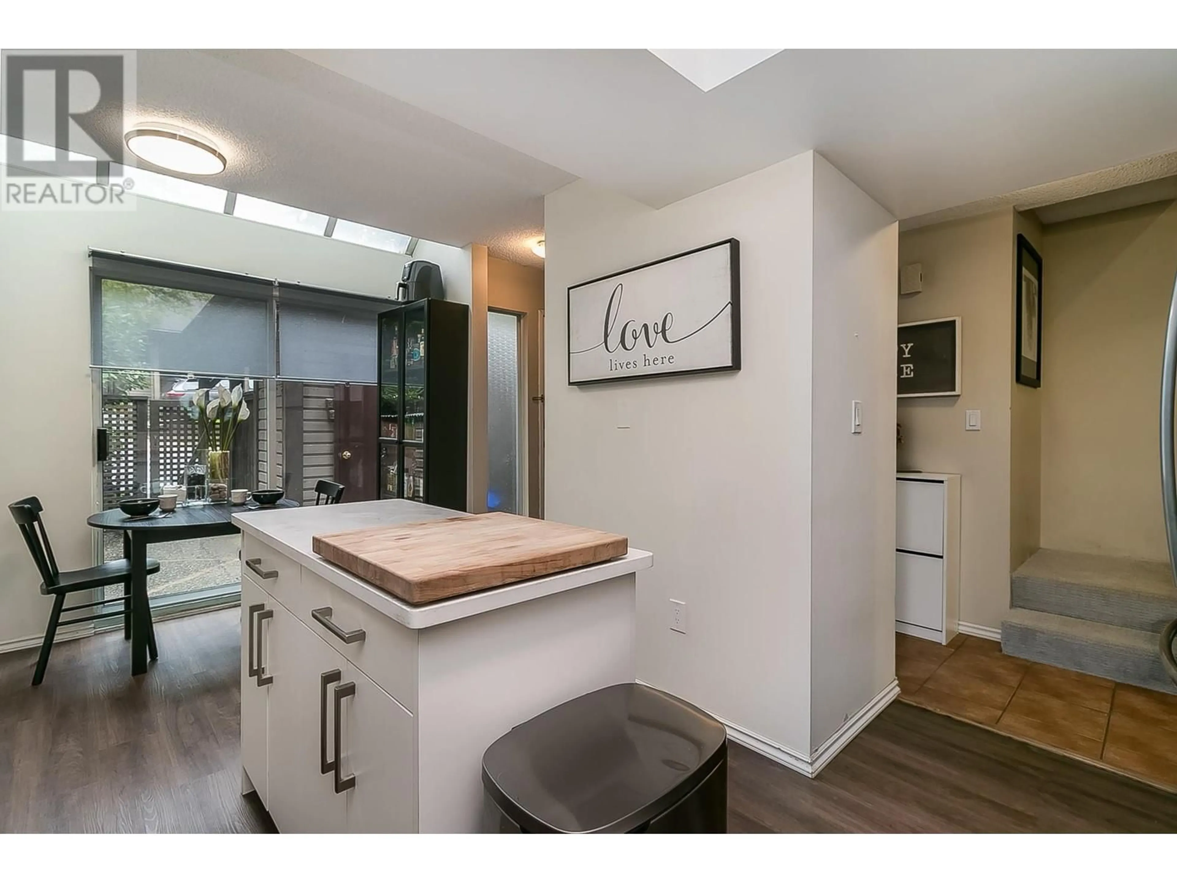 Unknown for 8204 FOREST GROVE DRIVE, Burnaby British Columbia V5A4G9
