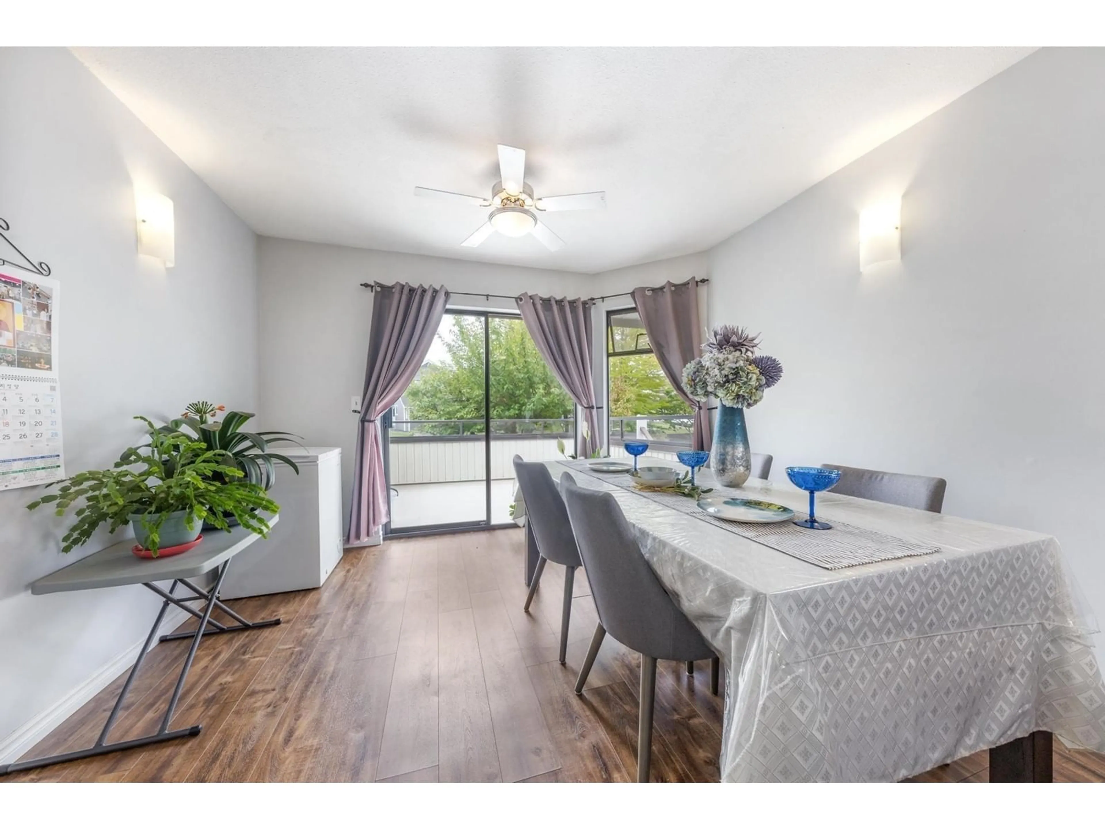 Dining room, wood/laminate floor for 236 - 15153 98, Surrey British Columbia V3R9M8