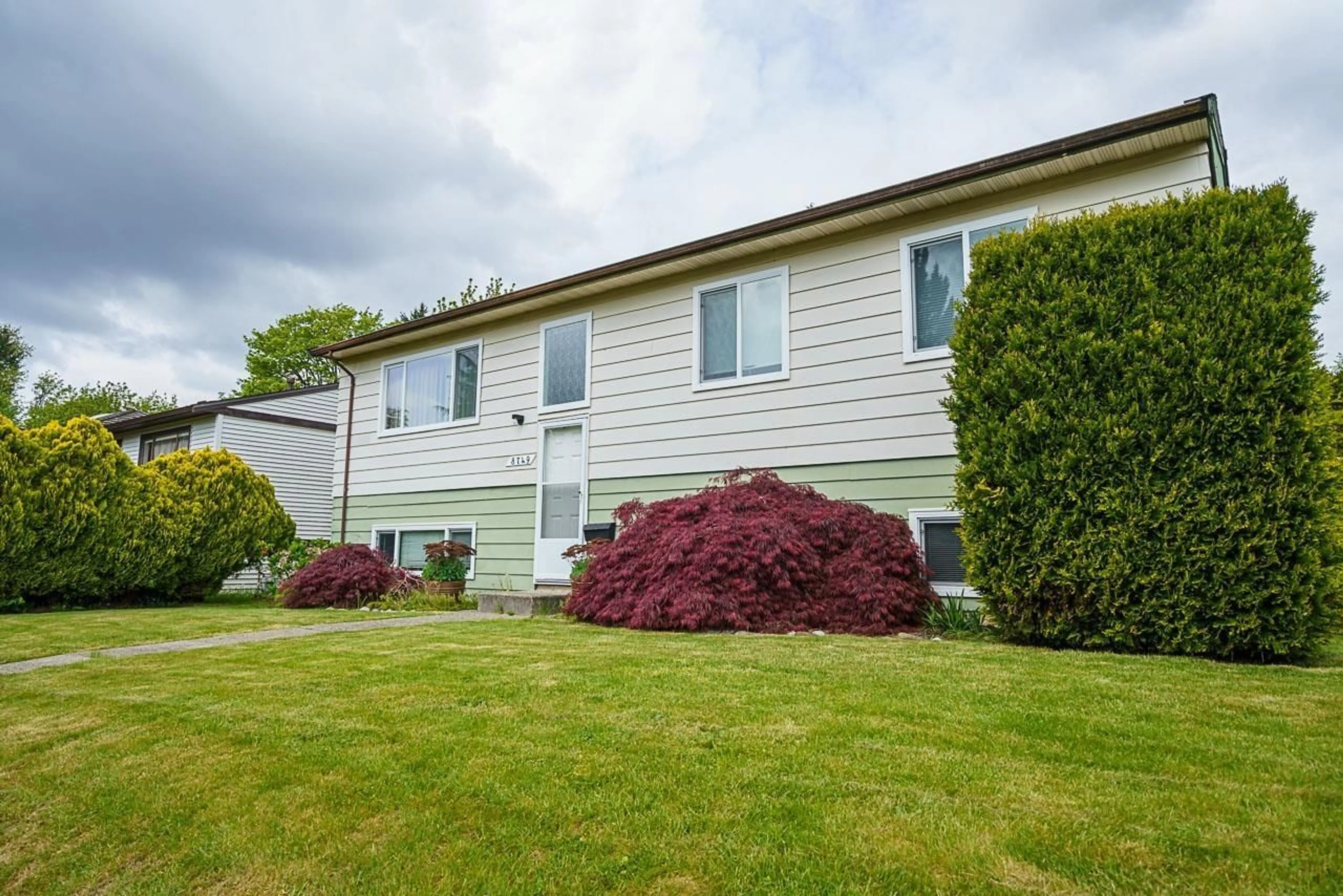 Home with vinyl exterior material, street for 8749 MILTON, Surrey British Columbia V3S5G9