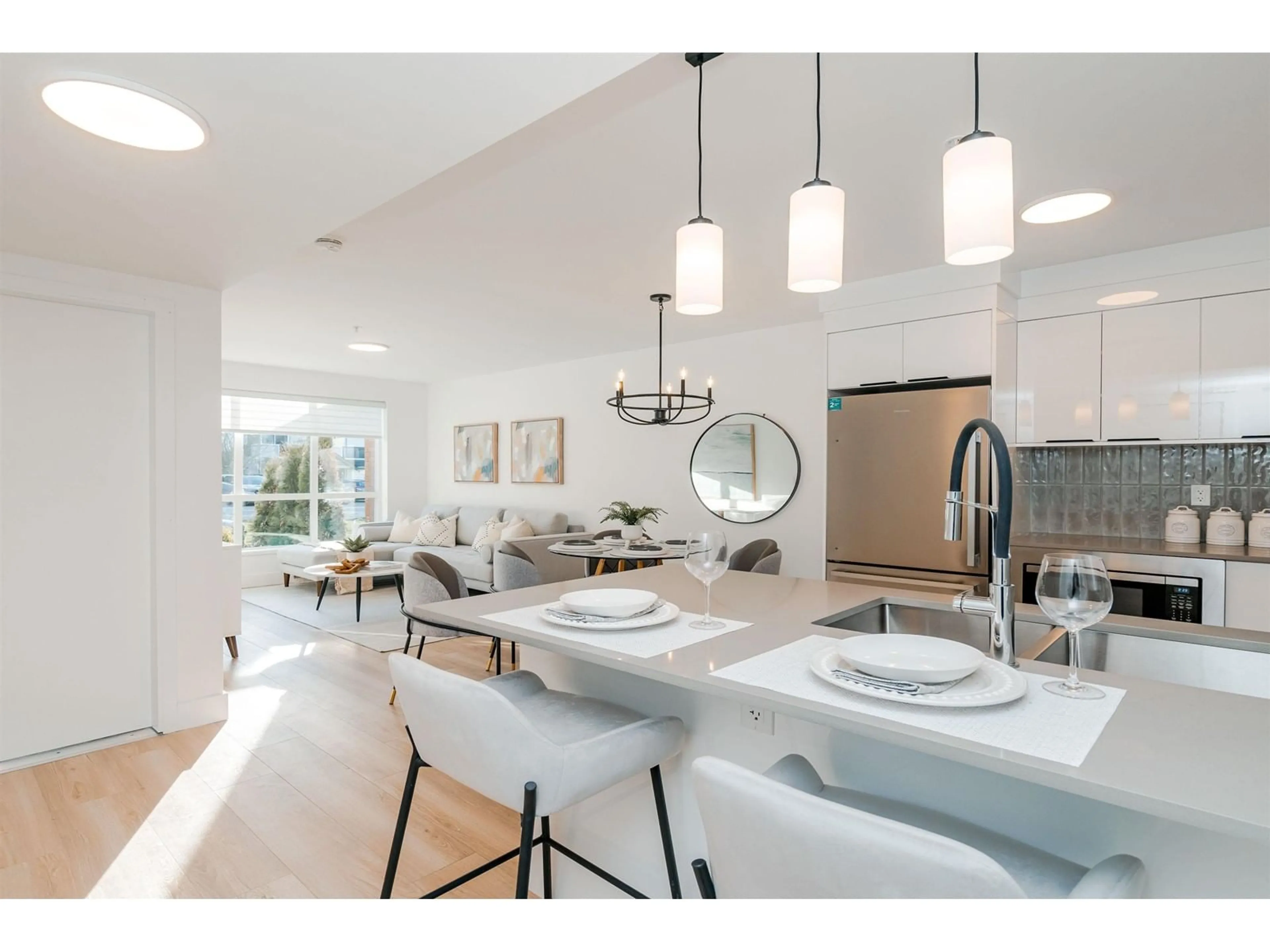 Open concept kitchen, unknown for 30 - 18855 72, Surrey British Columbia V4N6X2
