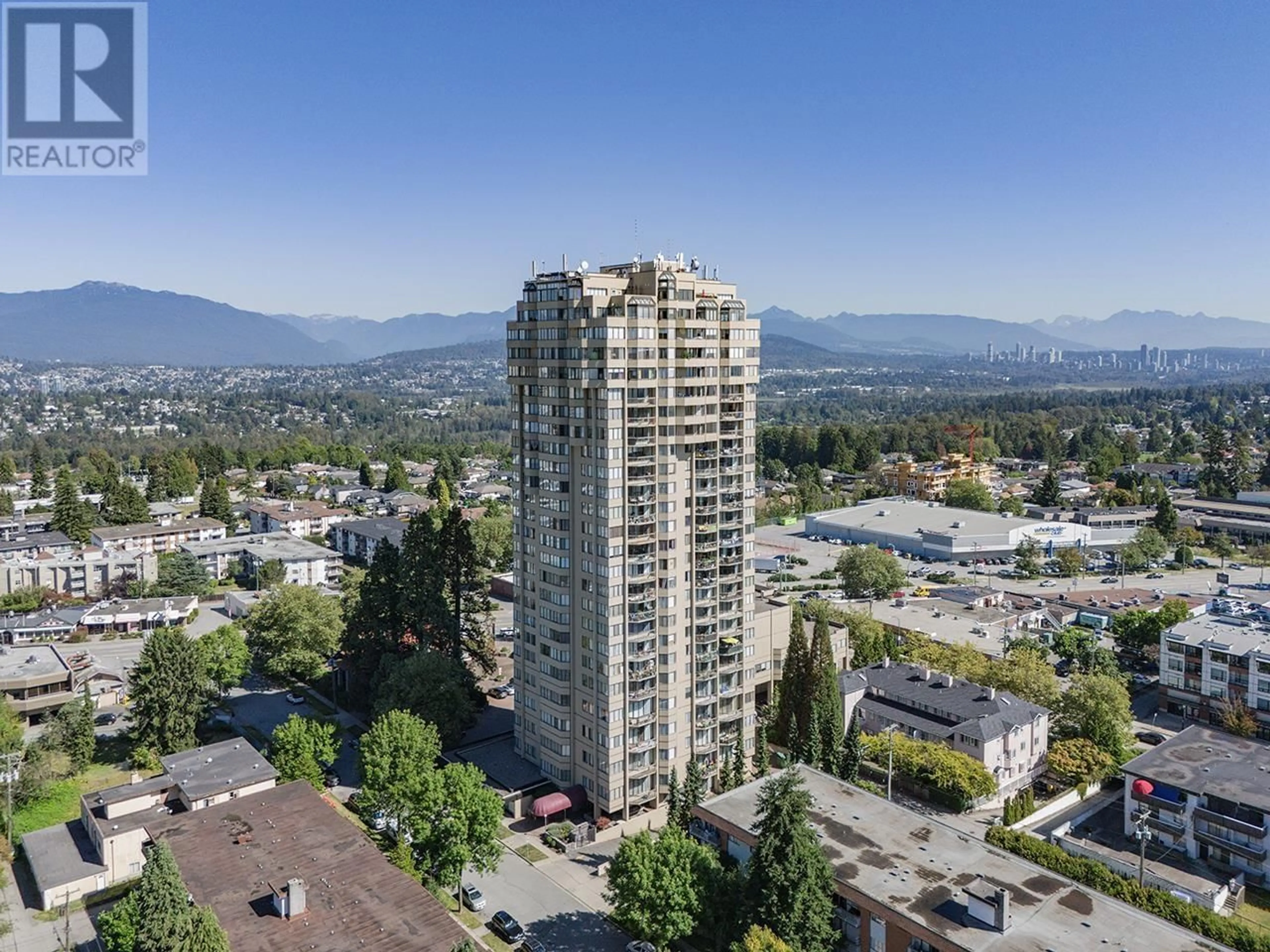 A pic from outside/outdoor area/front of a property/back of a property/a pic from drone, mountain view for 1403 - 6540 BURLINGTON AVENUE, Burnaby British Columbia V5H4G3