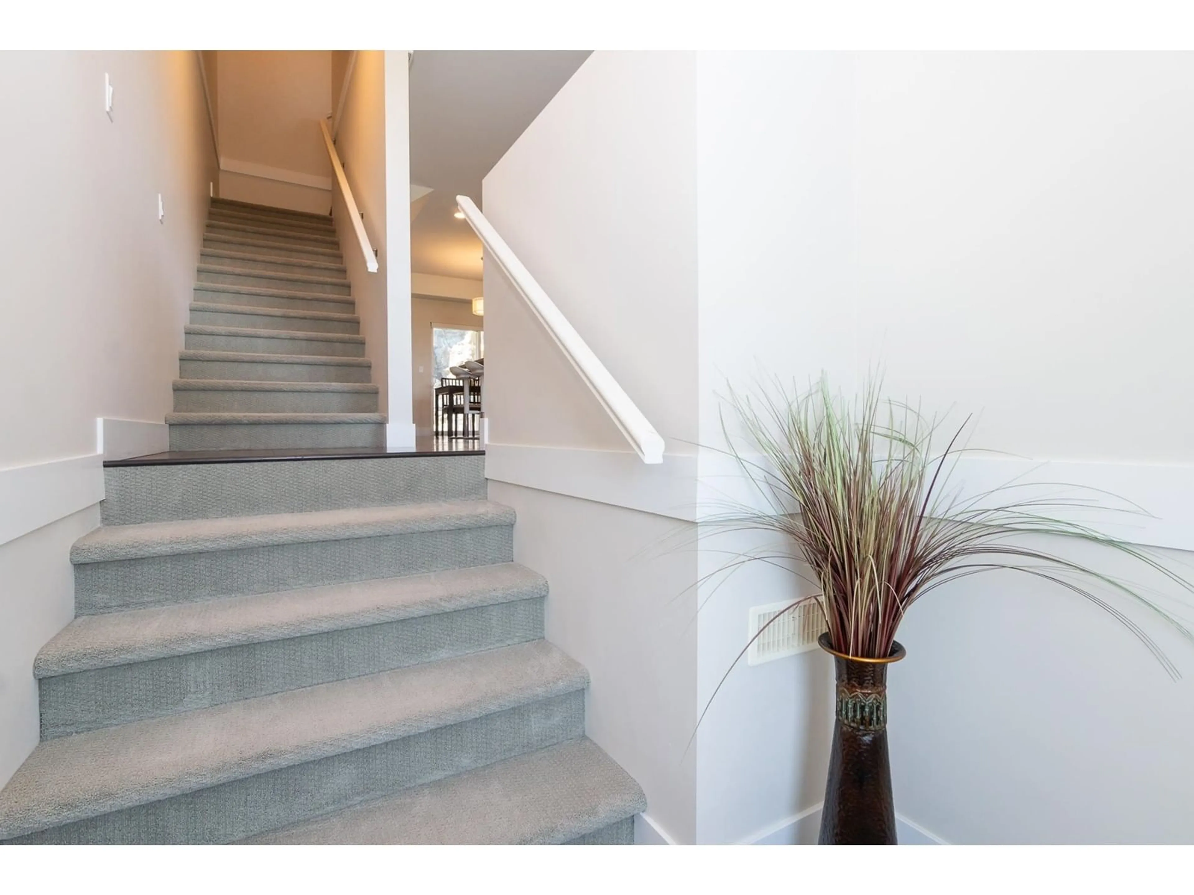 Indoor foyer for 10 - 36099 WATERLEAF, Abbotsford British Columbia V3G0G5