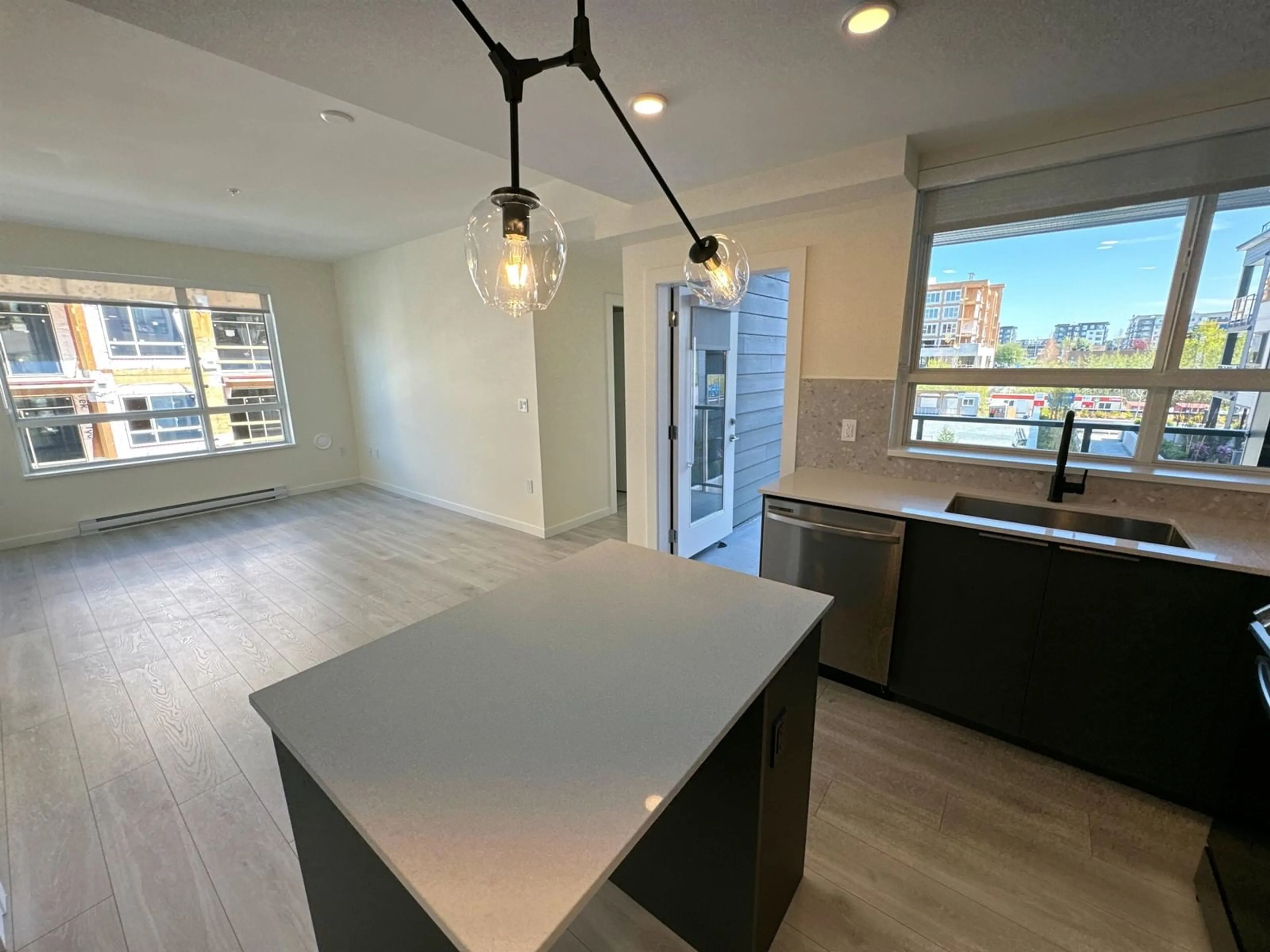 Open concept kitchen, unknown for 301 - 7920 206, Langley British Columbia V3A8S5