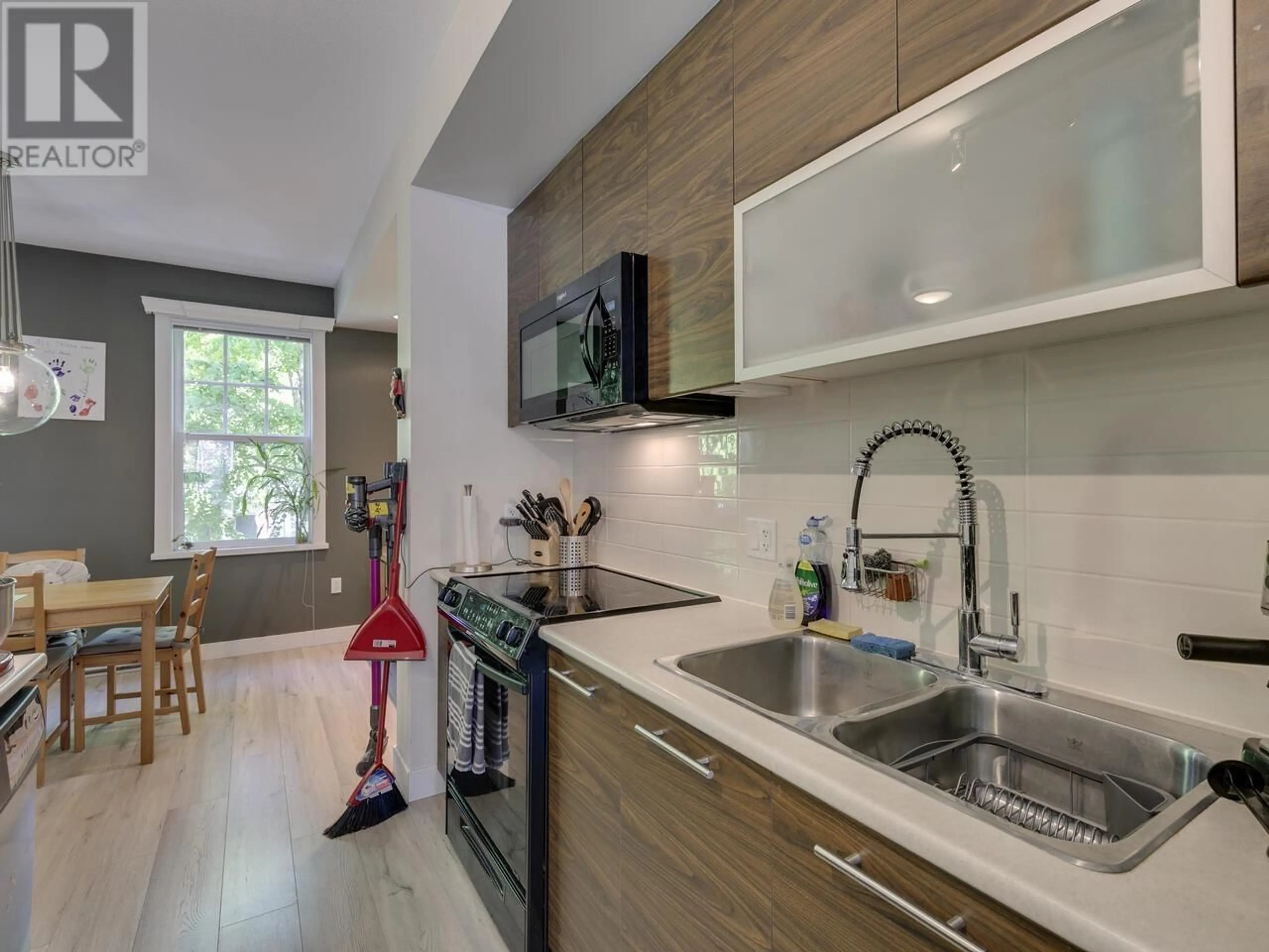 Open concept kitchen, unknown for 58 - 2495 DAVIES AVENUE, Port Coquitlam British Columbia V3C0B2