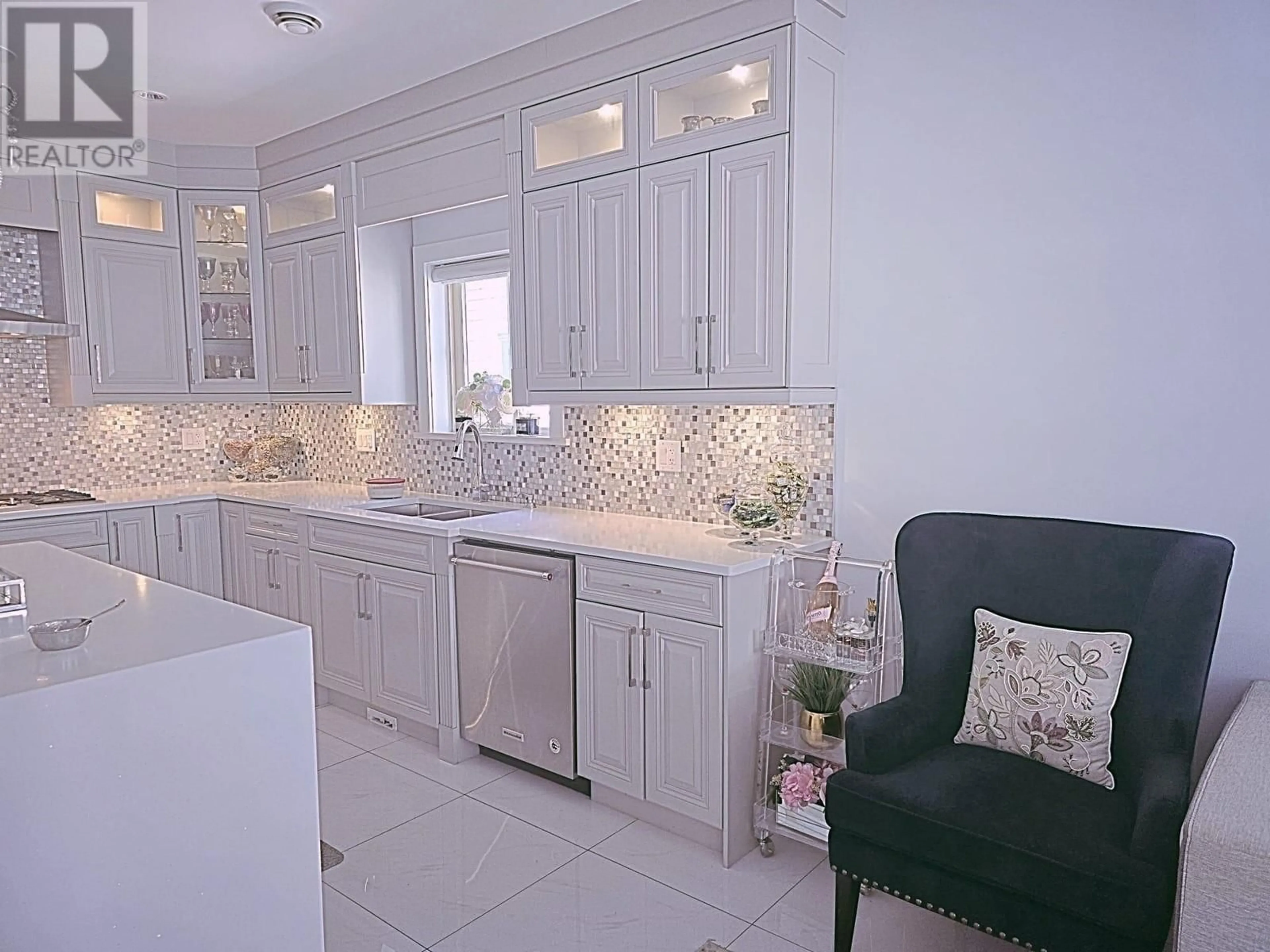 Contemporary kitchen, ceramic/tile floor for 1465 SALTER STREET, New Westminster British Columbia V3M0L1