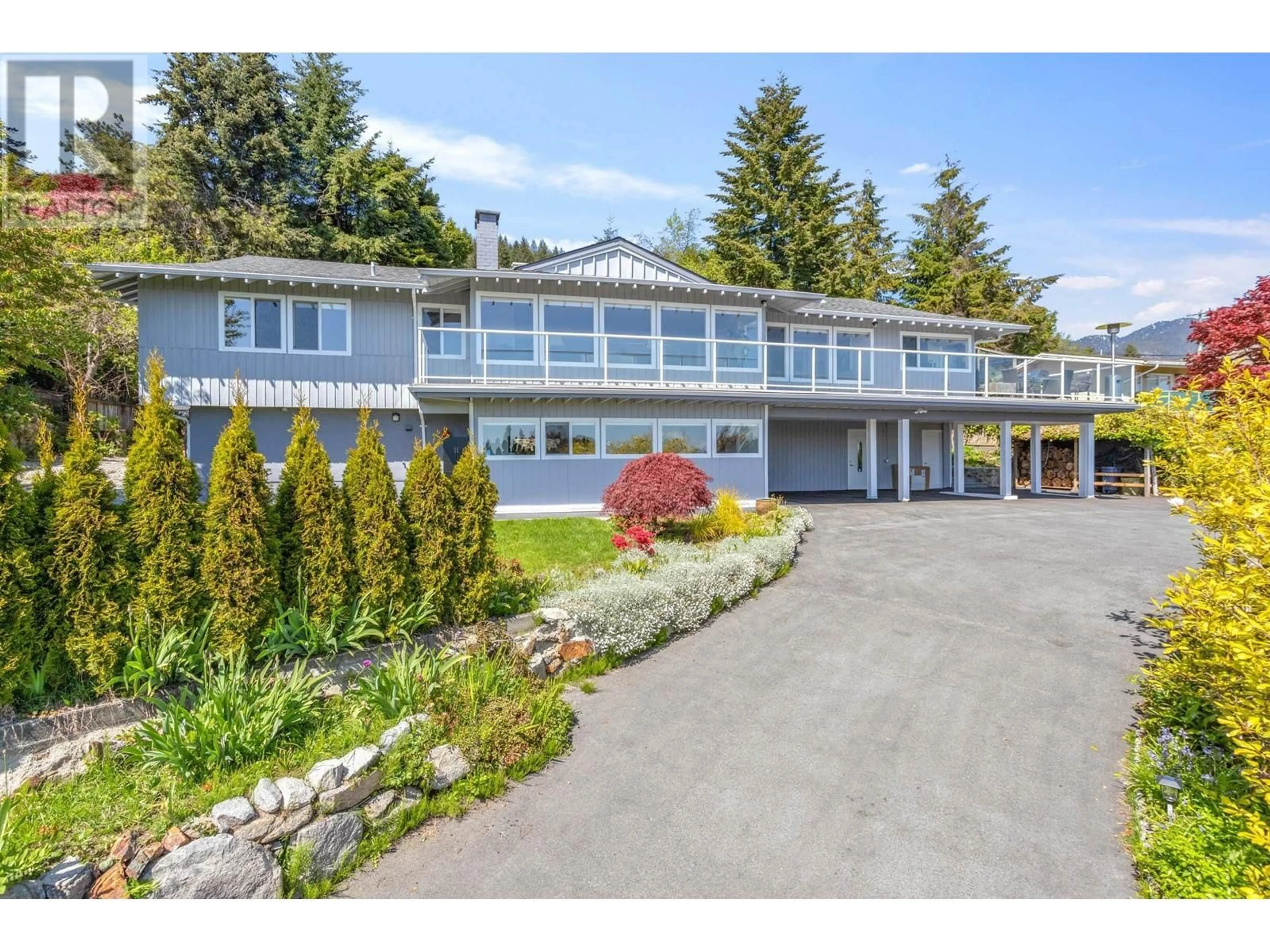 A pic from outside/outdoor area/front of a property/back of a property/a pic from drone, unknown for 1111 GILSTON ROAD, West Vancouver British Columbia V7S2E7