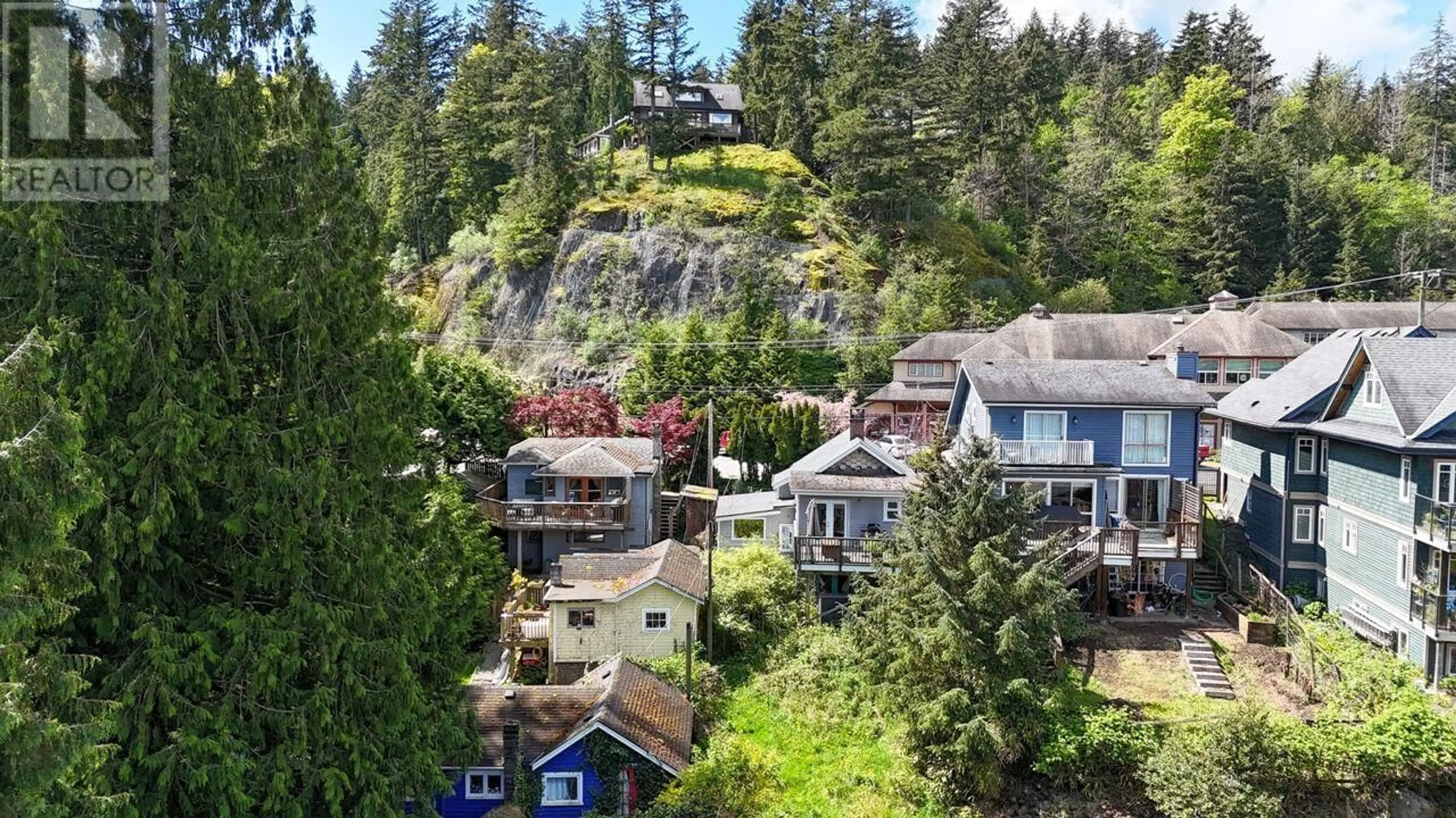 A pic from outside/outdoor area/front of a property/back of a property/a pic from drone, unknown for 987 DORMAN ROAD, Bowen Island British Columbia V0N1G1