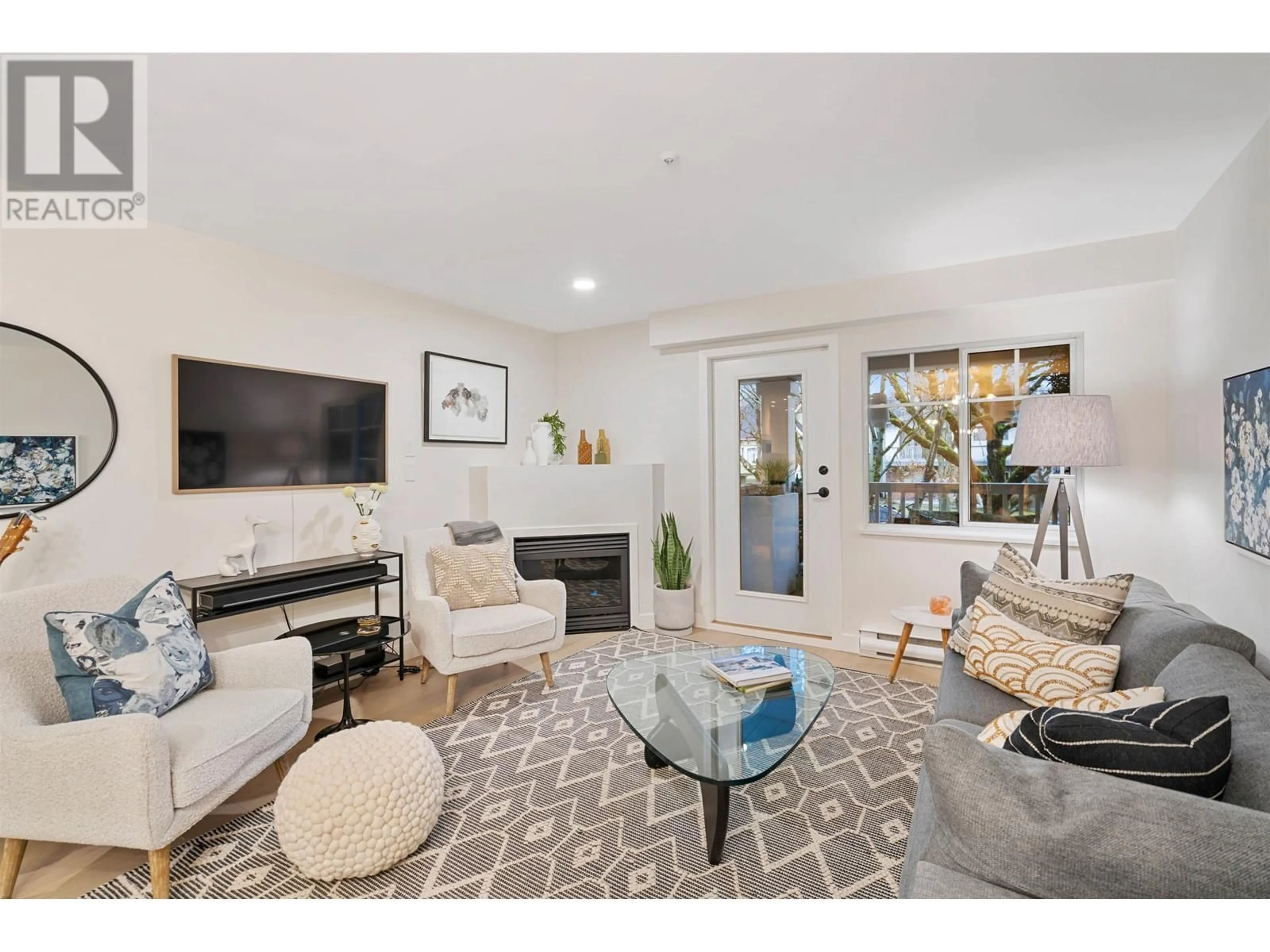 Living room with furniture, unknown for 2422 8TH AVENUE, Vancouver British Columbia V5M4V4