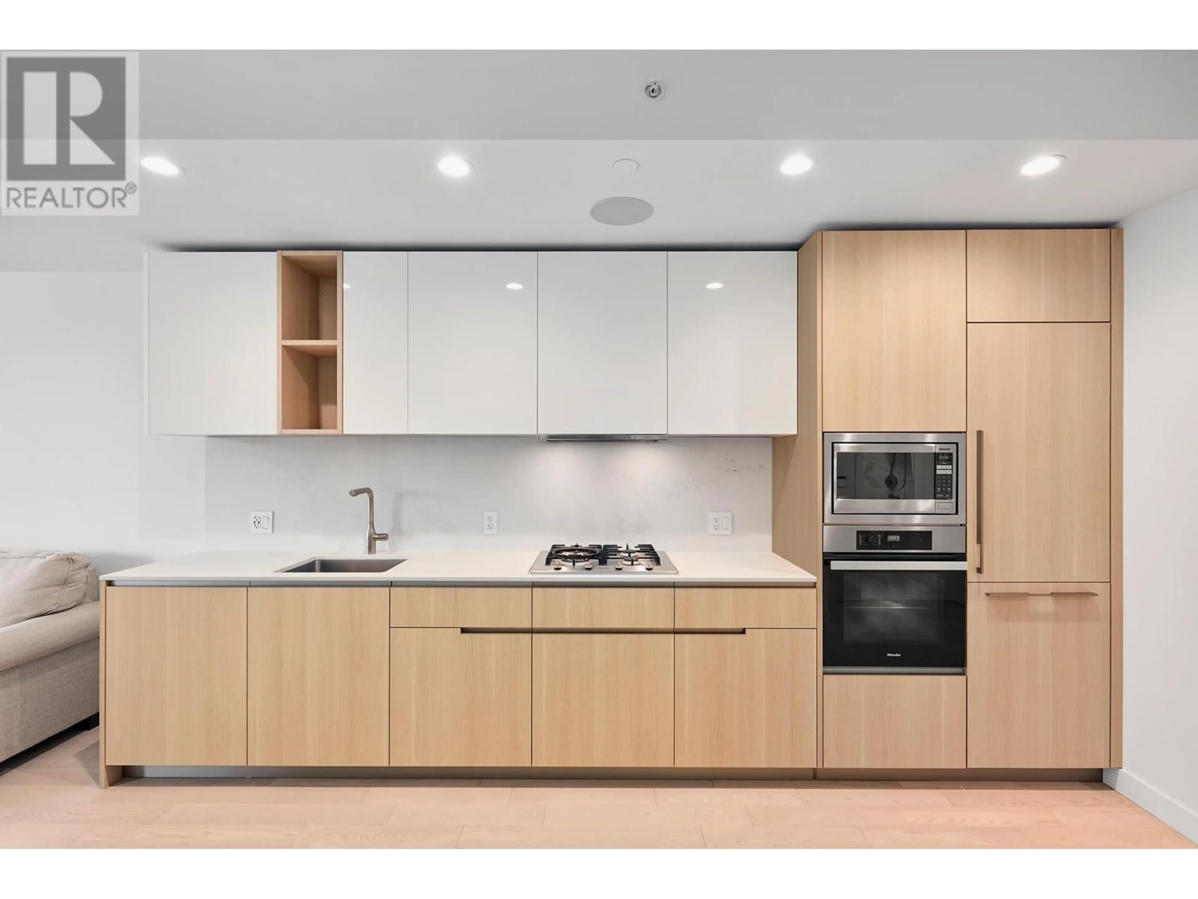 Standard kitchen, wood/laminate floor for 712 - 6855 PEARSON WAY, Richmond British Columbia V7C0E9