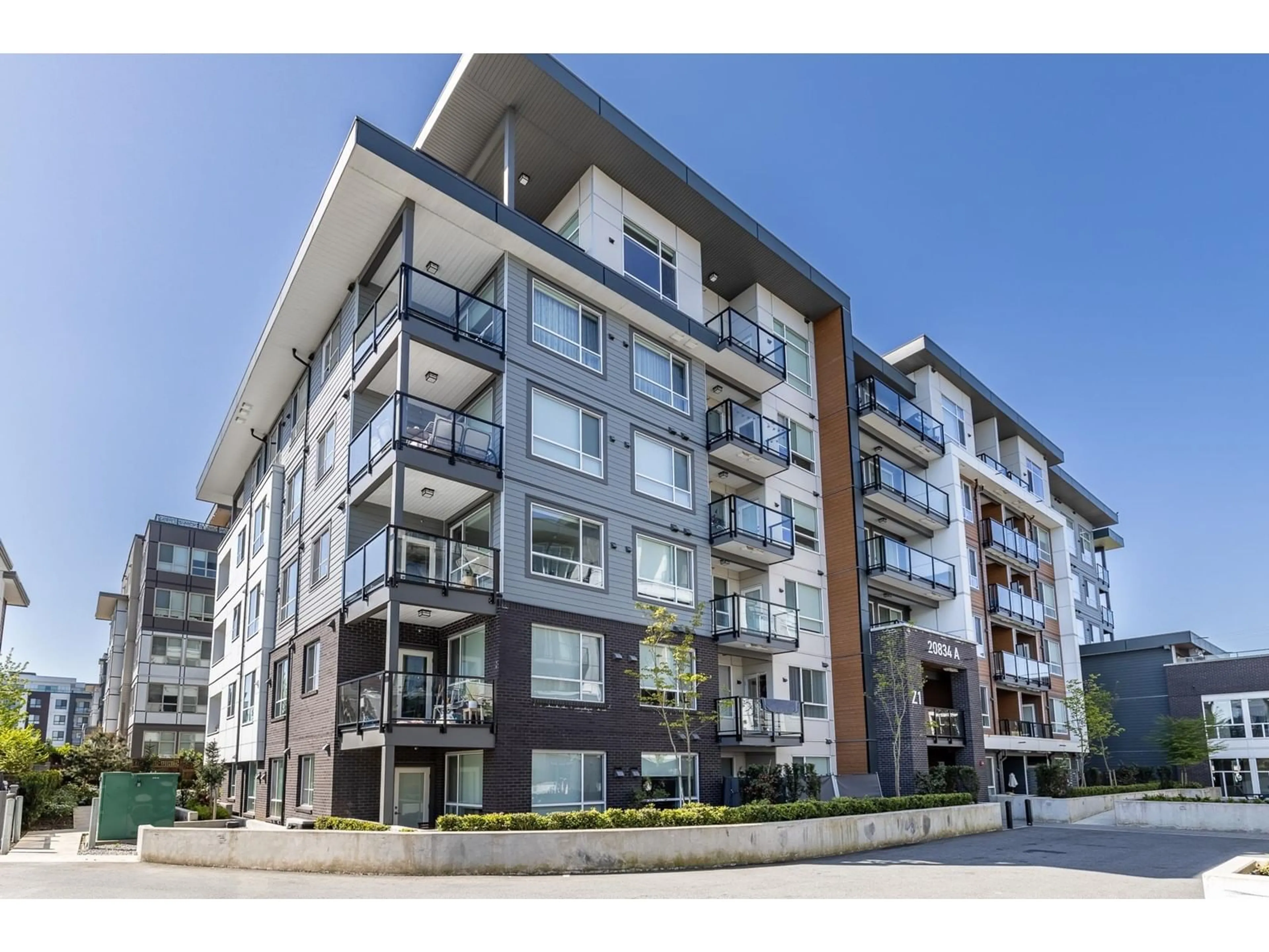 Unknown for A102 - 20834 80, Langley British Columbia V2Y3M3