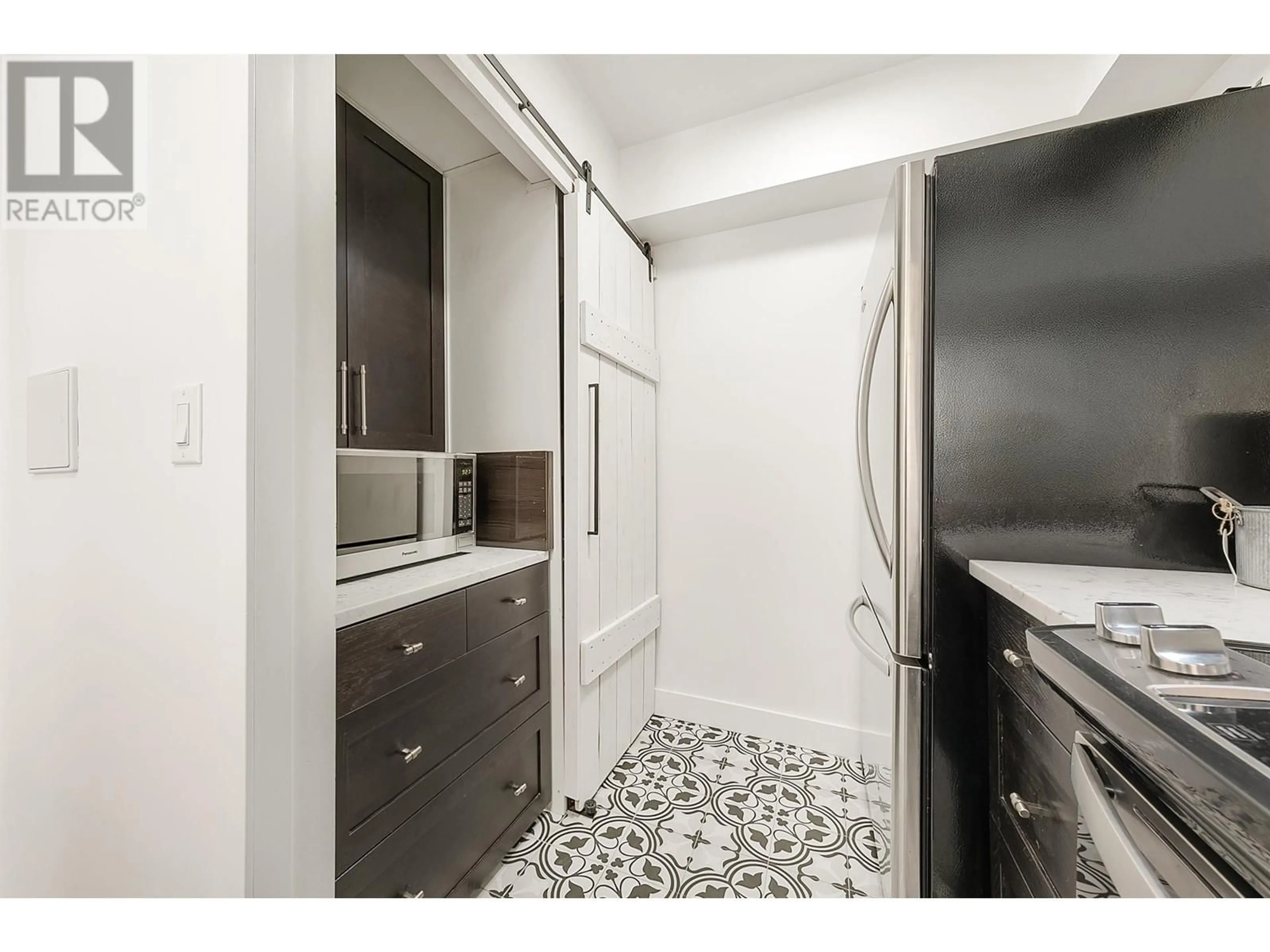 Standard kitchen, ceramic/tile floor for 210 - 1369 56TH ST. STREET, Delta British Columbia V4L2A6