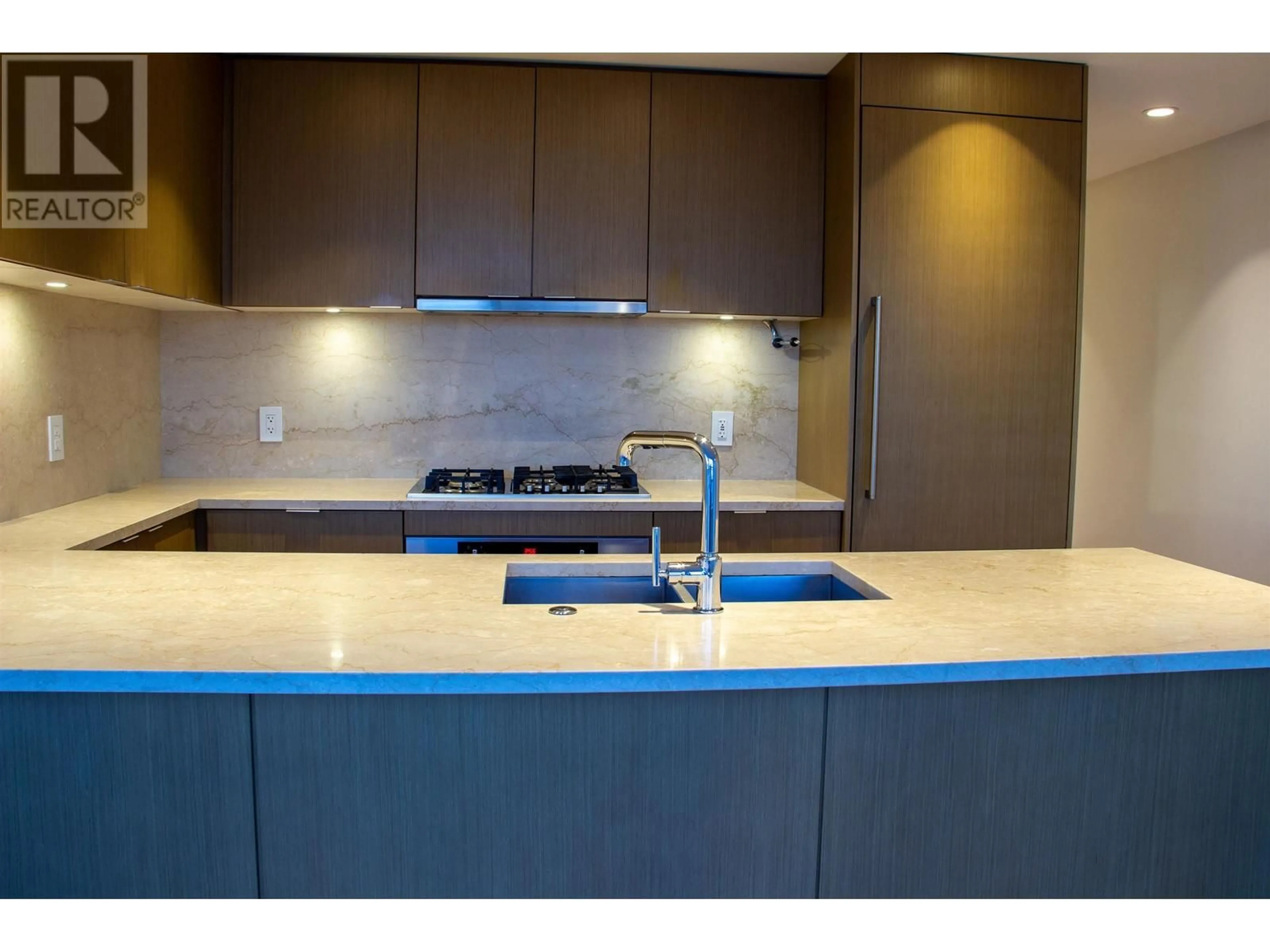 Contemporary kitchen, unknown for 803 - 112 13 STREET, North Vancouver British Columbia V7L0E4