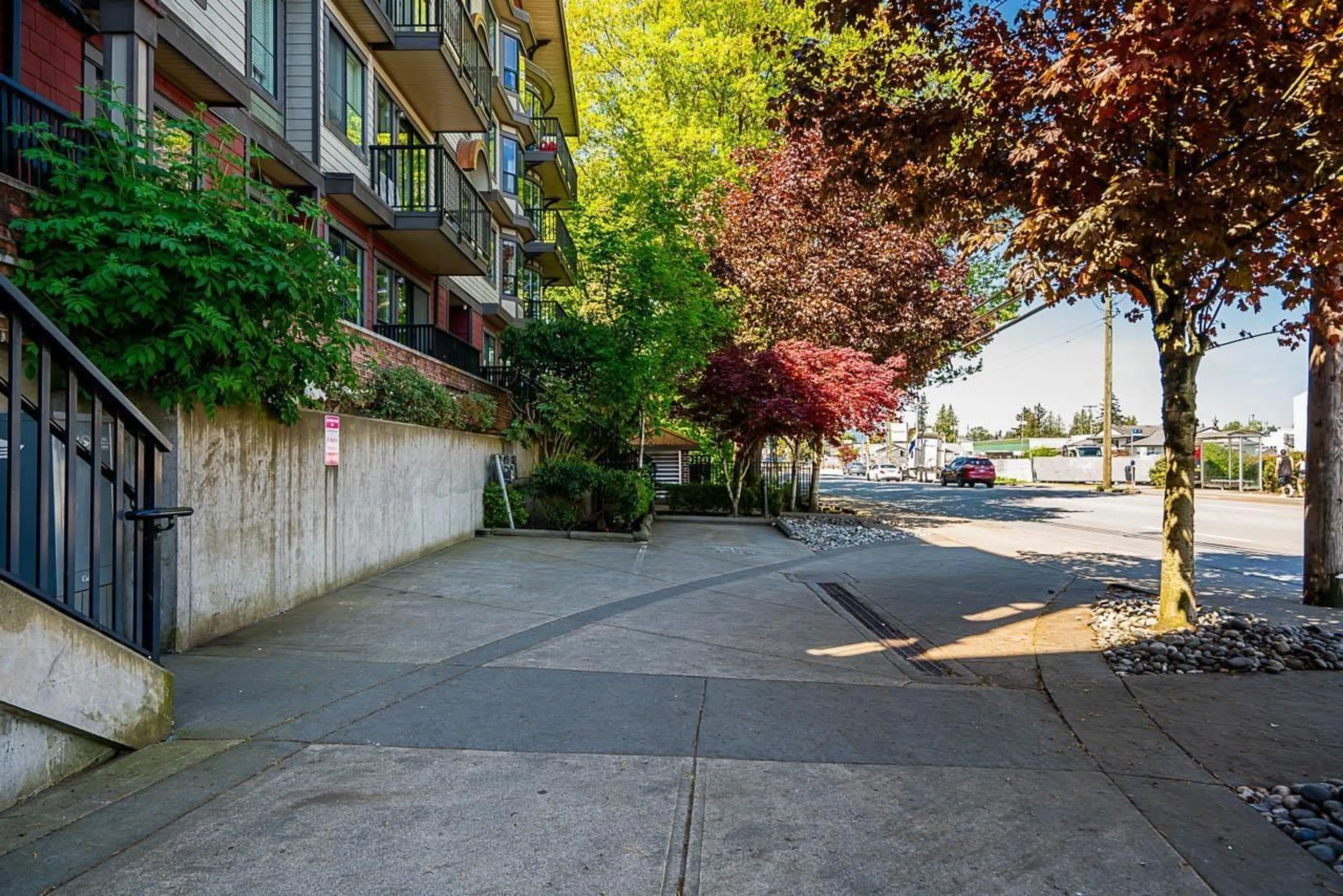 Patio, street for 410 - 19830 56, Langley British Columbia V3A0A5