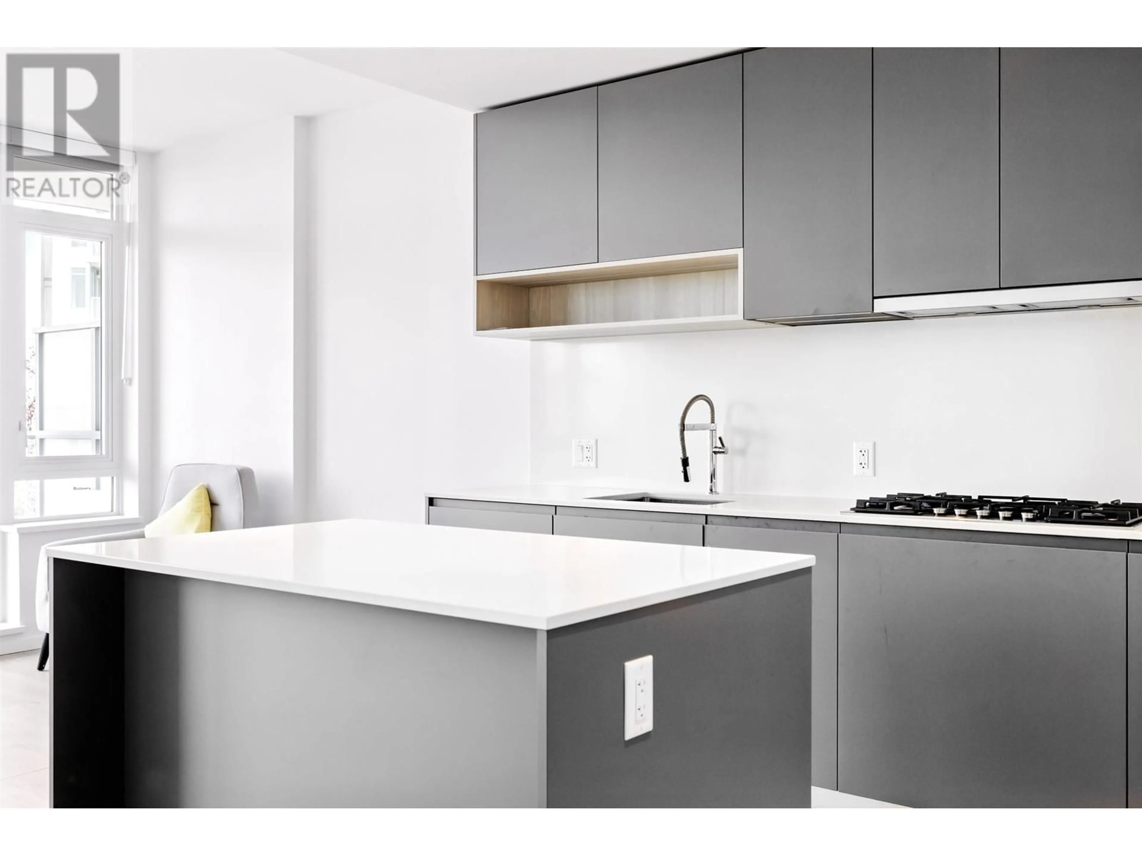Standard kitchen, unknown for 422 - 6808 MINORU BOULEVARD, Richmond British Columbia V6Y0M7
