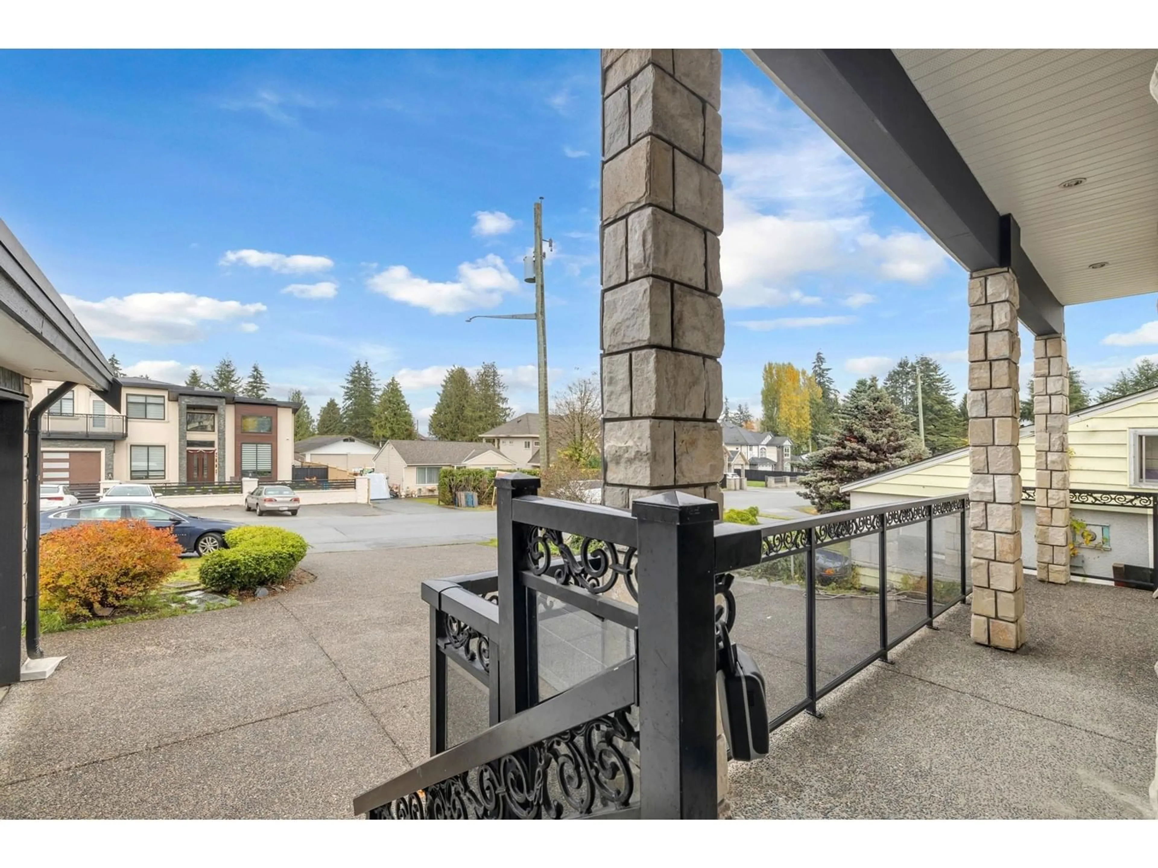 Patio, unknown for 12938 107, Surrey British Columbia V3T2E9
