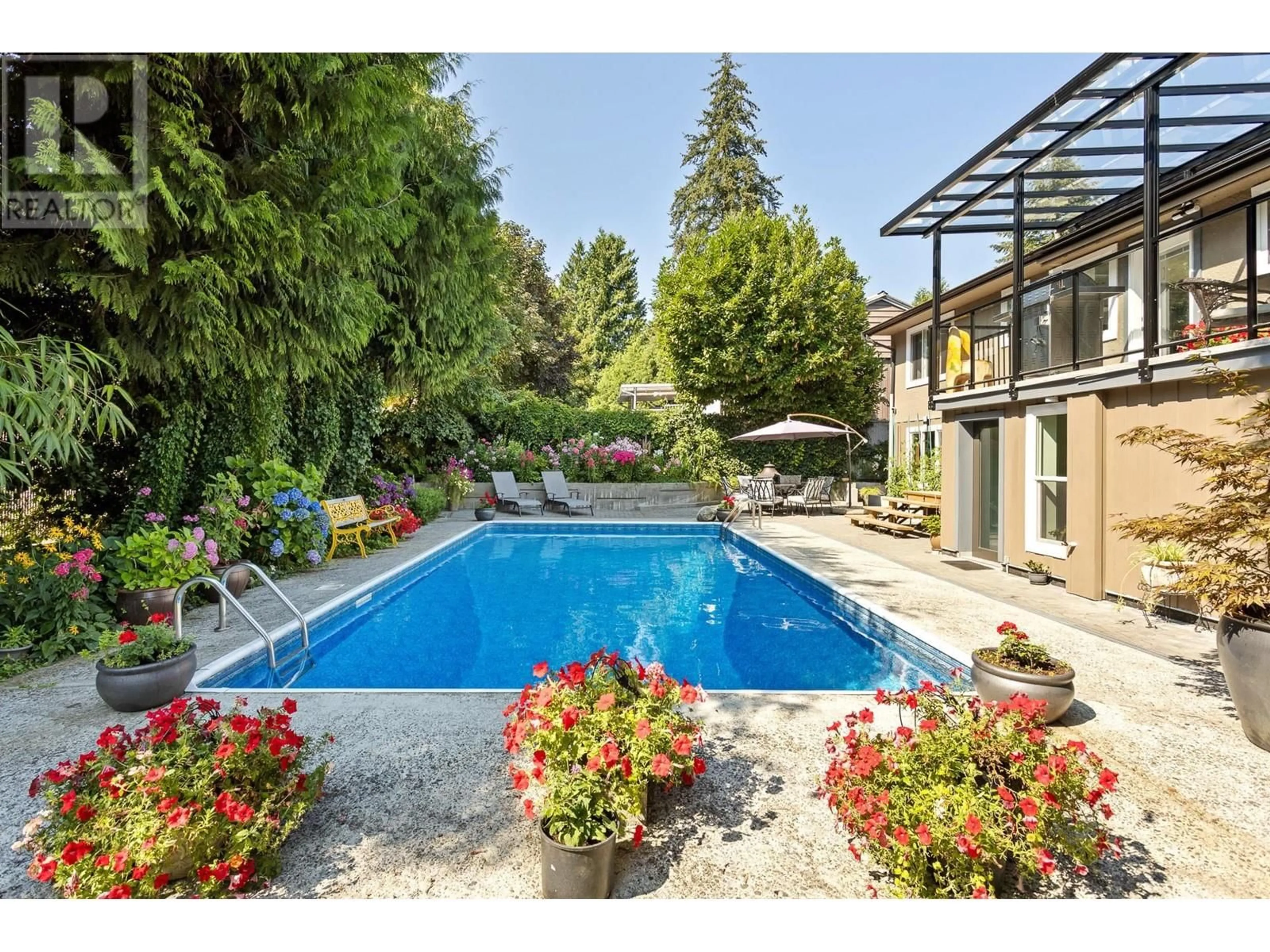 Pool for 3959 WOOD WAY, Port Coquitlam British Columbia V3B4B5