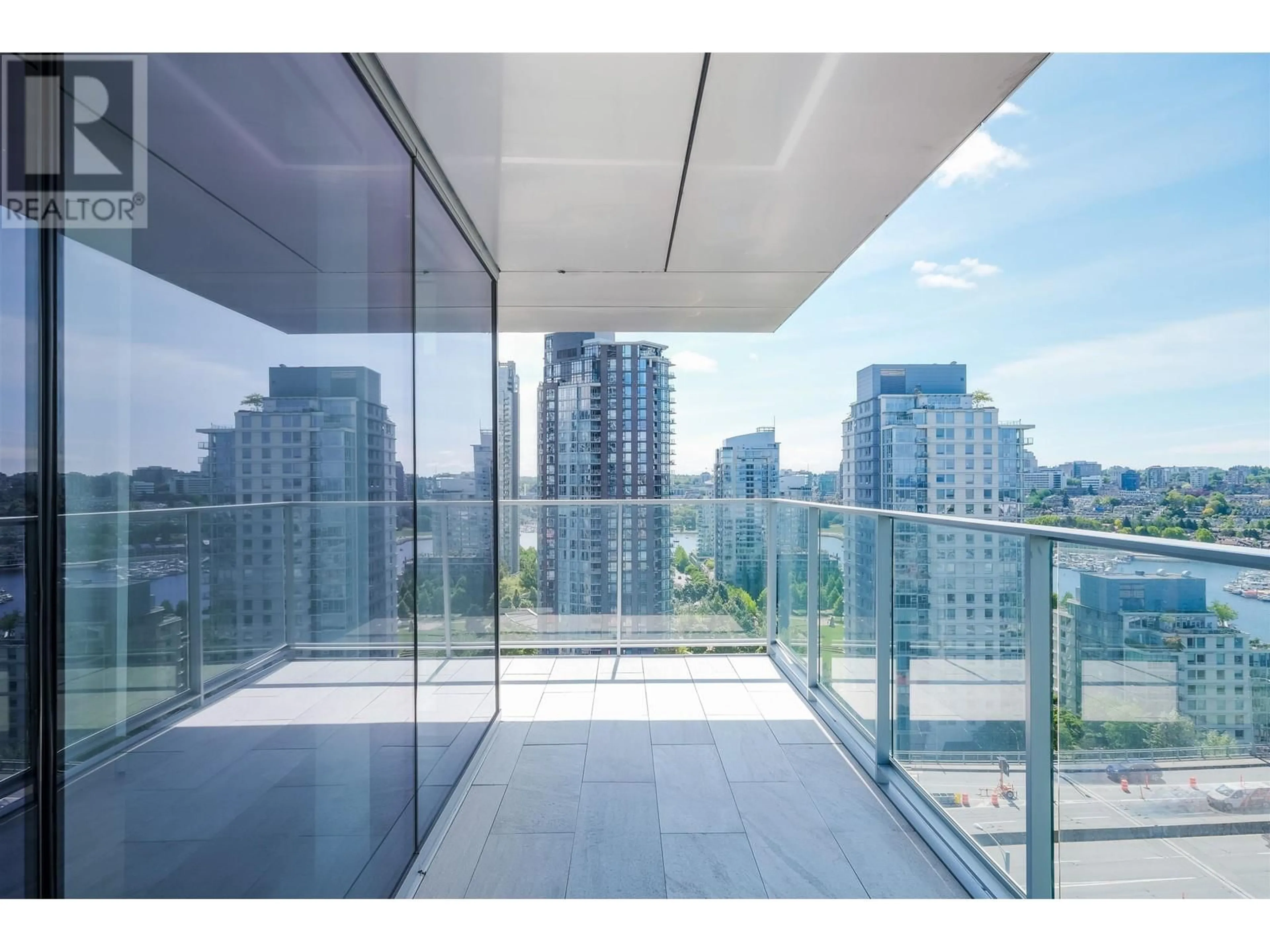 Indoor foyer for 2102 - 1480 HOWE STREET, Vancouver British Columbia V6Z1C4