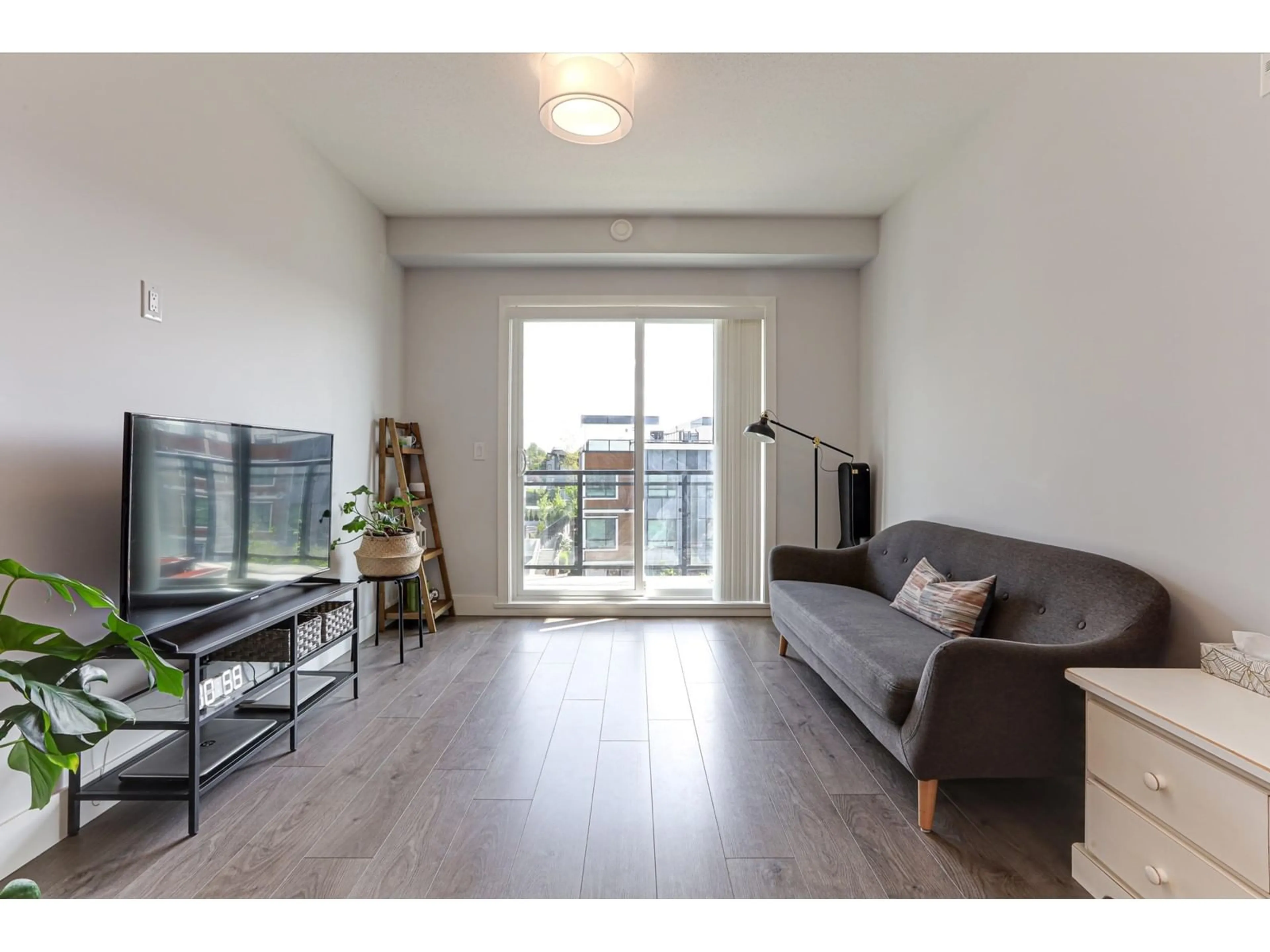 Living room with furniture, unknown for 309 - 5485 BRYDON, Langley British Columbia V3A0N5