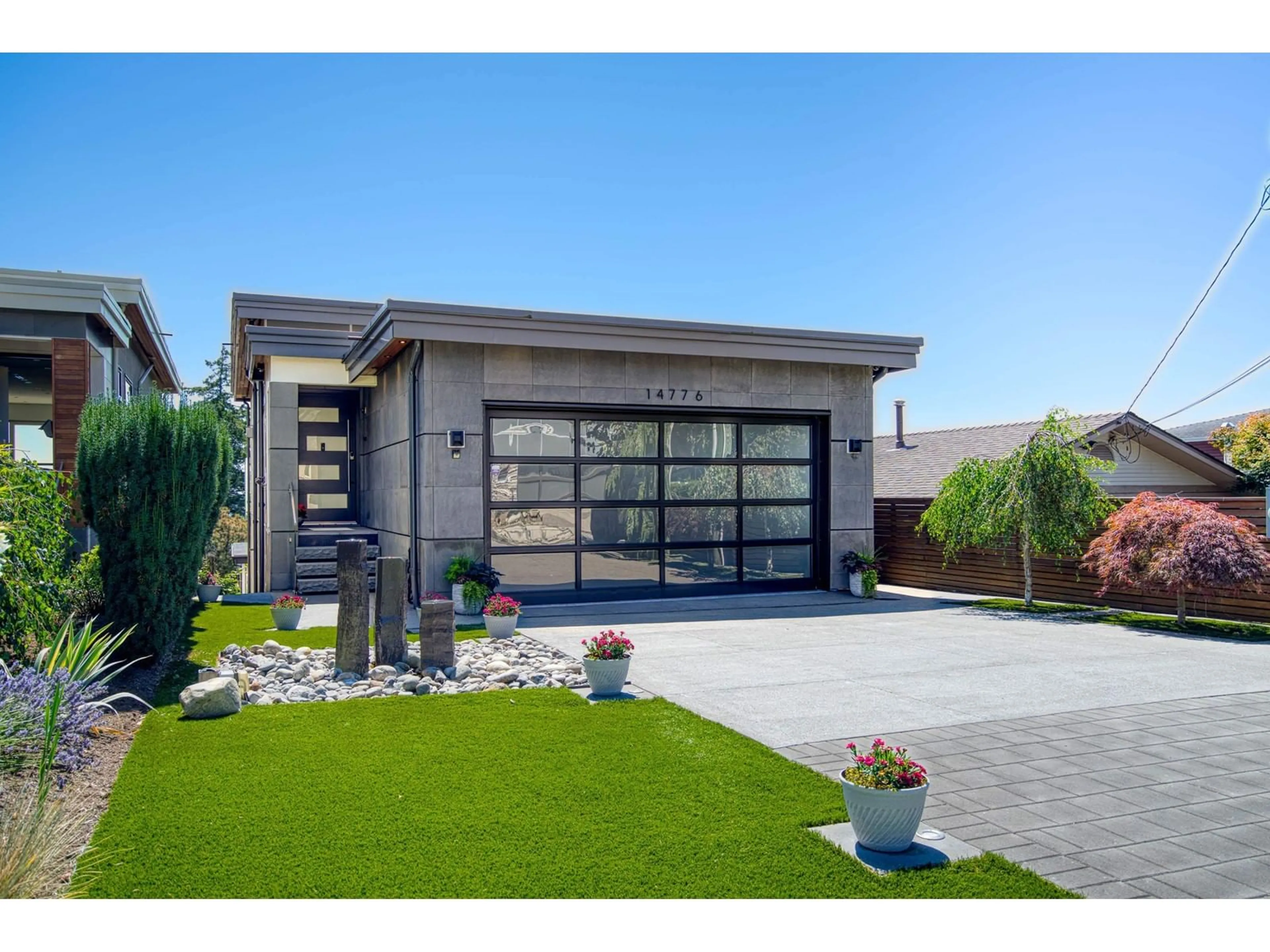 Home with brick exterior material, street for 14776 THRIFT, White Rock British Columbia V4B2J5