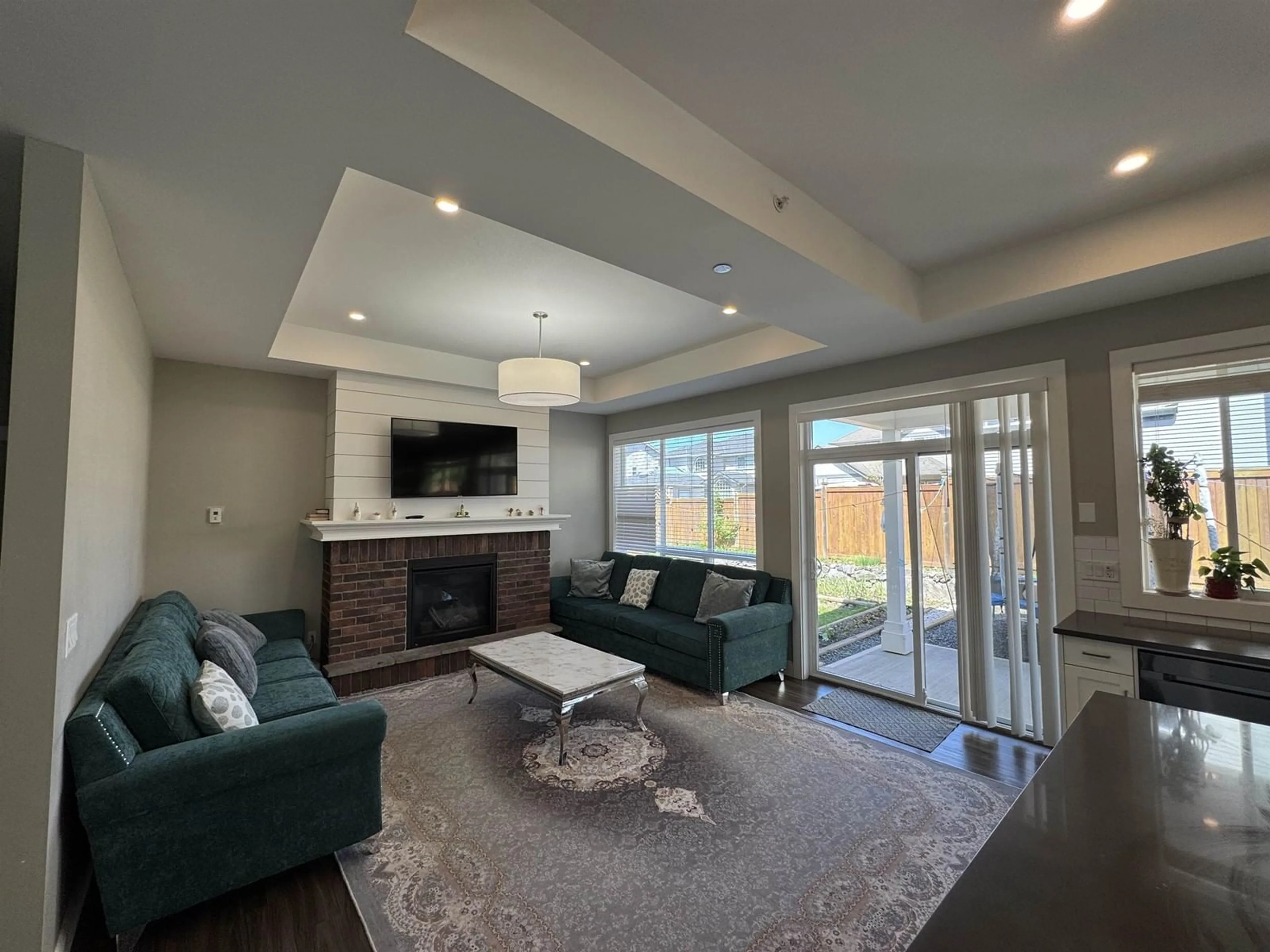 Living room with furniture, unknown for 44445 SHERRY DRIVE, Chilliwack British Columbia V2R0R6