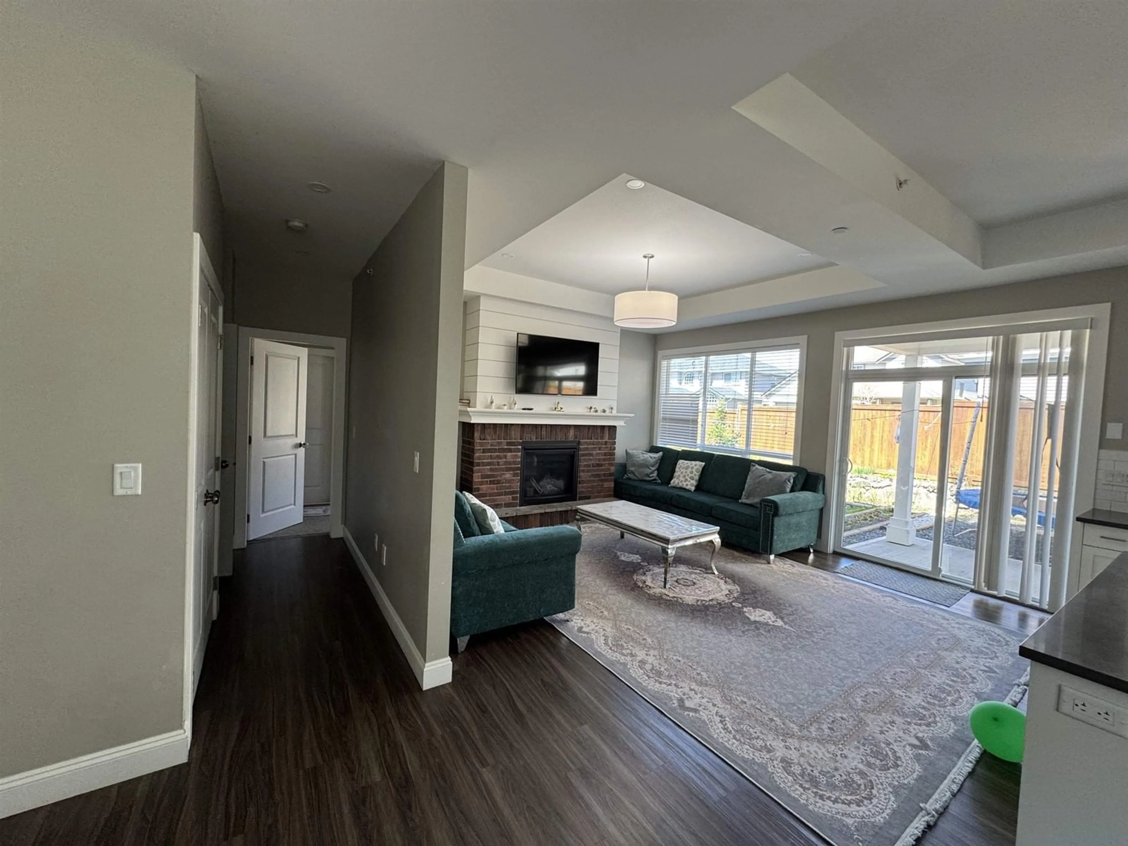 Living room with furniture, unknown for 44445 SHERRY DRIVE, Chilliwack British Columbia V2R0R6
