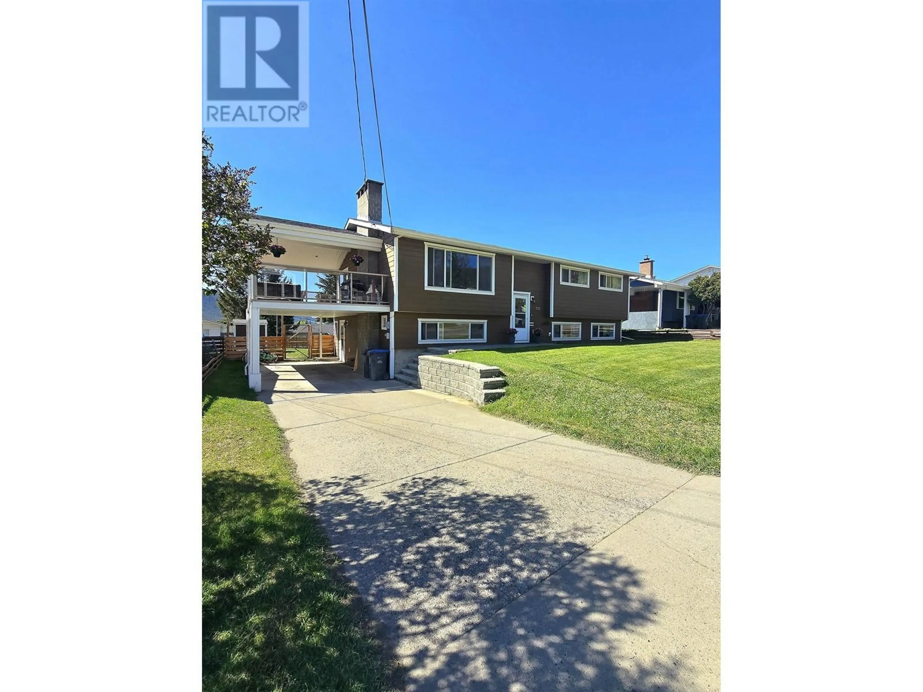 A pic from outside/outdoor area/front of a property/back of a property/a pic from drone, street for 725 PIGEON AVENUE, Williams Lake British Columbia V2G2B4