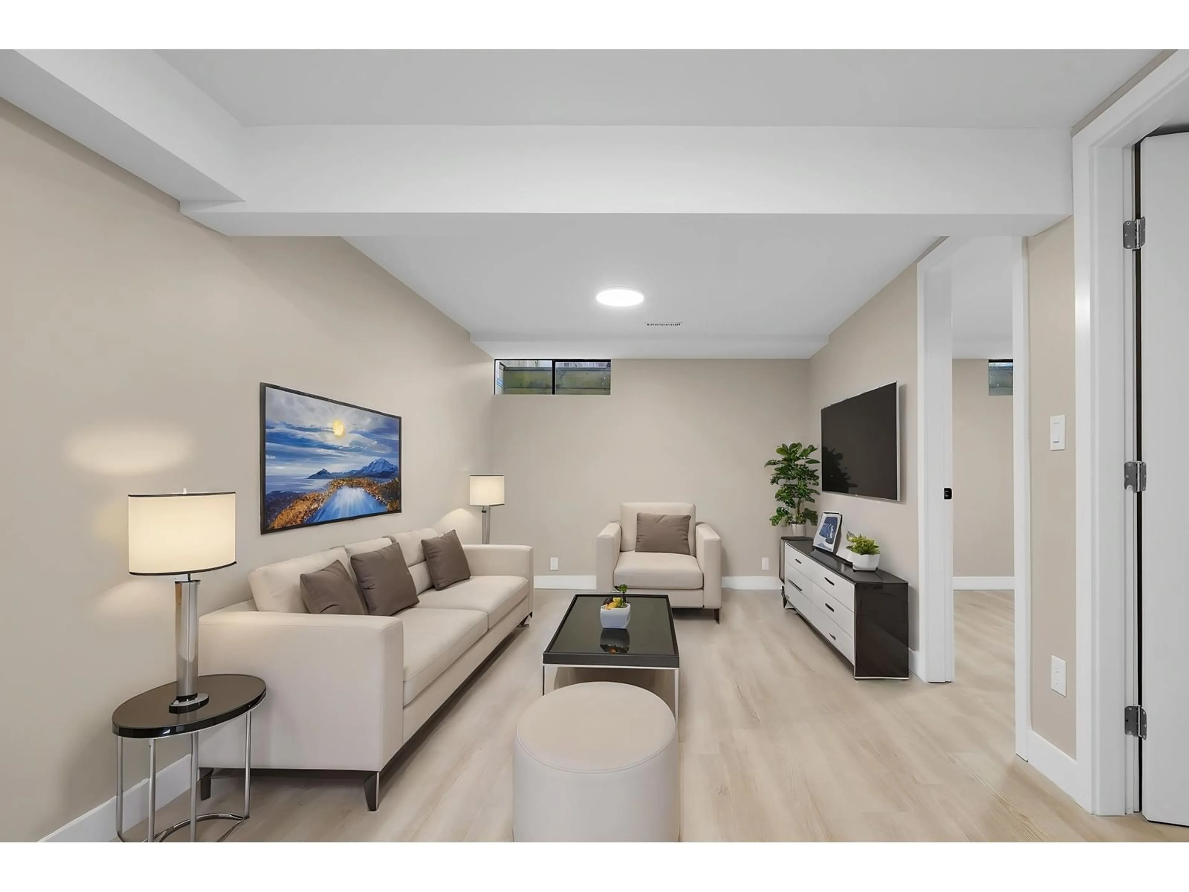 Living room with furniture, unknown for 19 - 10585 153, Surrey British Columbia V3R4H8