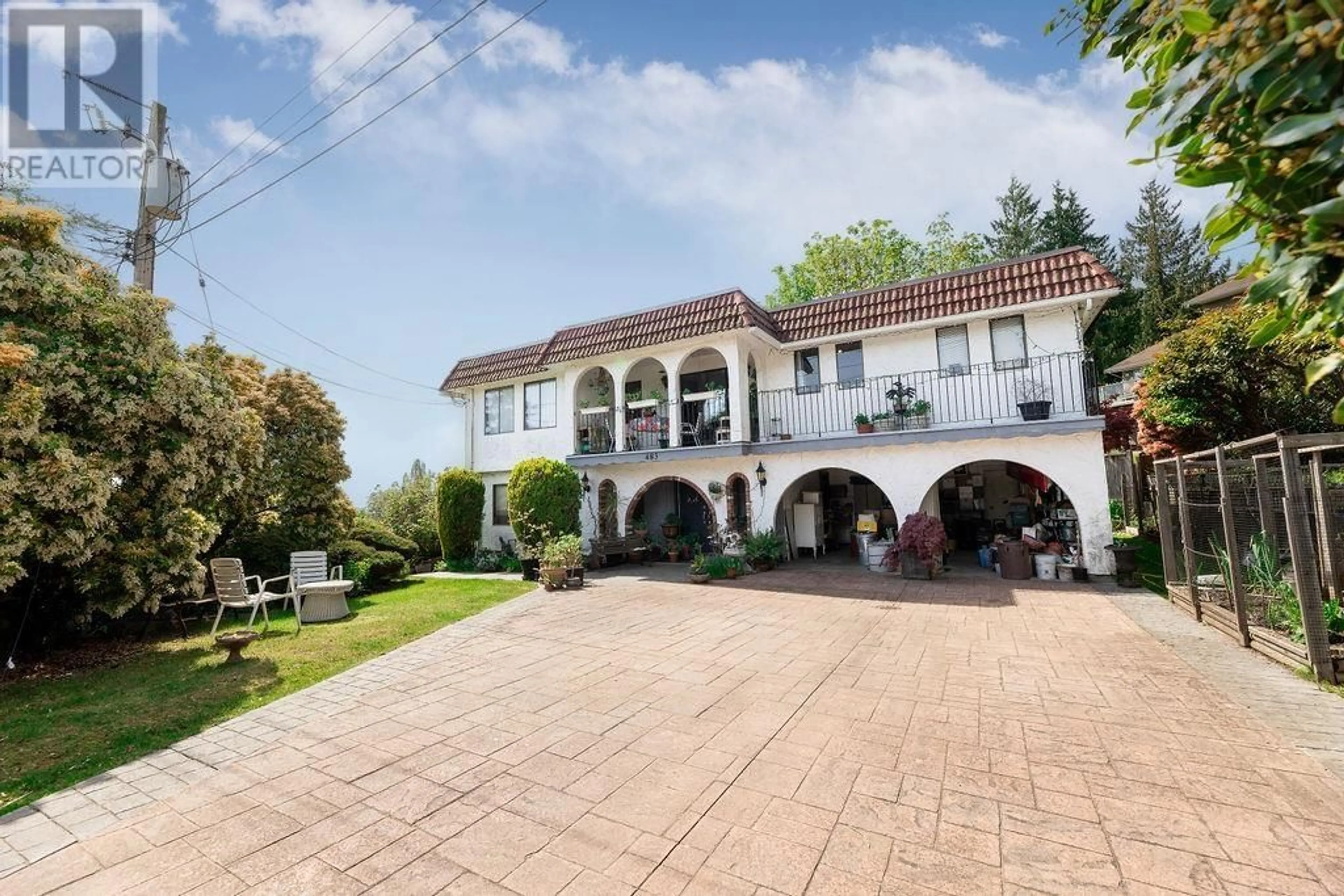 A pic from outside/outdoor area/front of a property/back of a property/a pic from drone, street for 483 SARGENT ROAD, Gibsons British Columbia V0N1V9