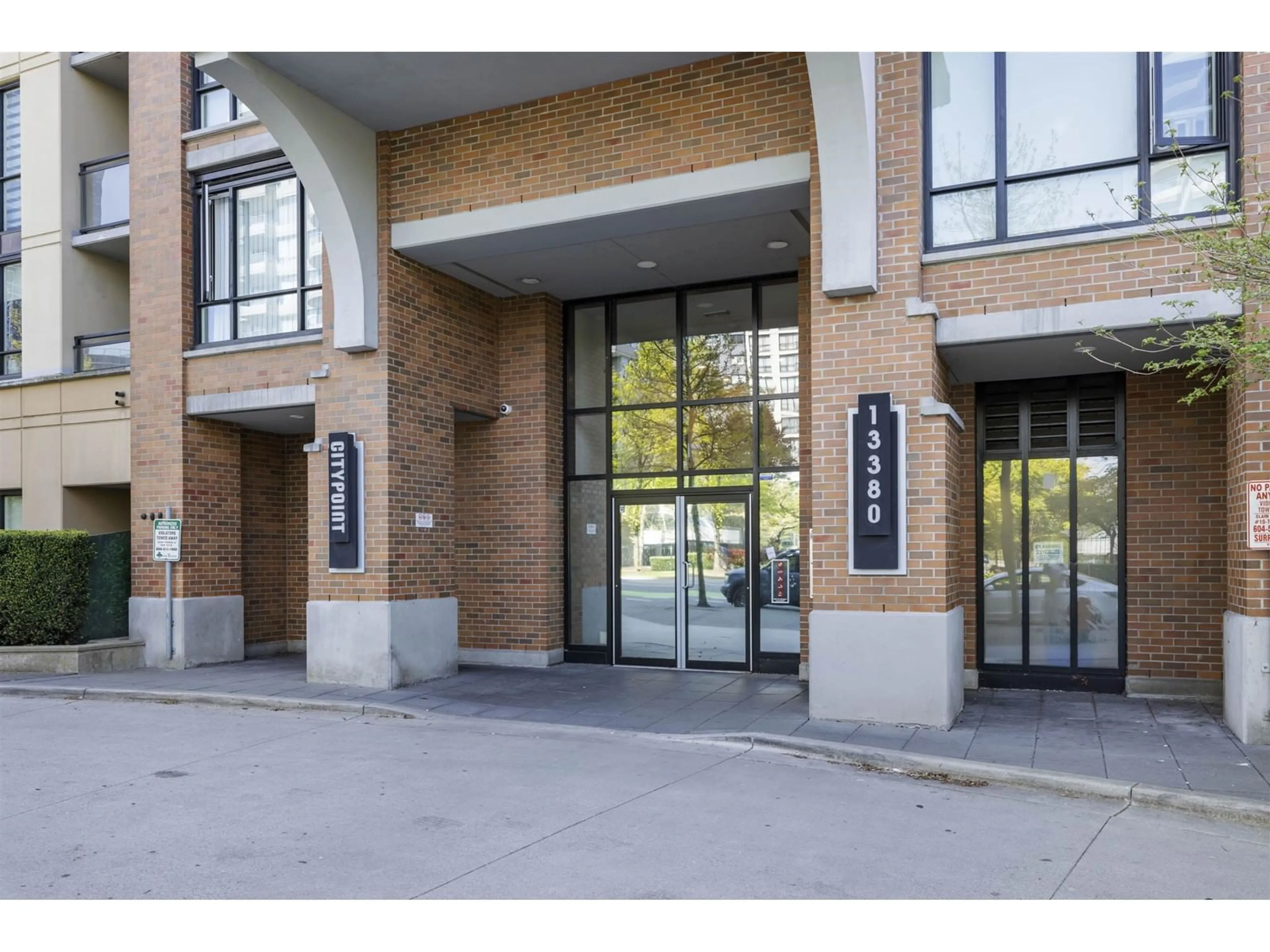 Indoor foyer for 803 - 13380 108, Surrey British Columbia V3T0E7