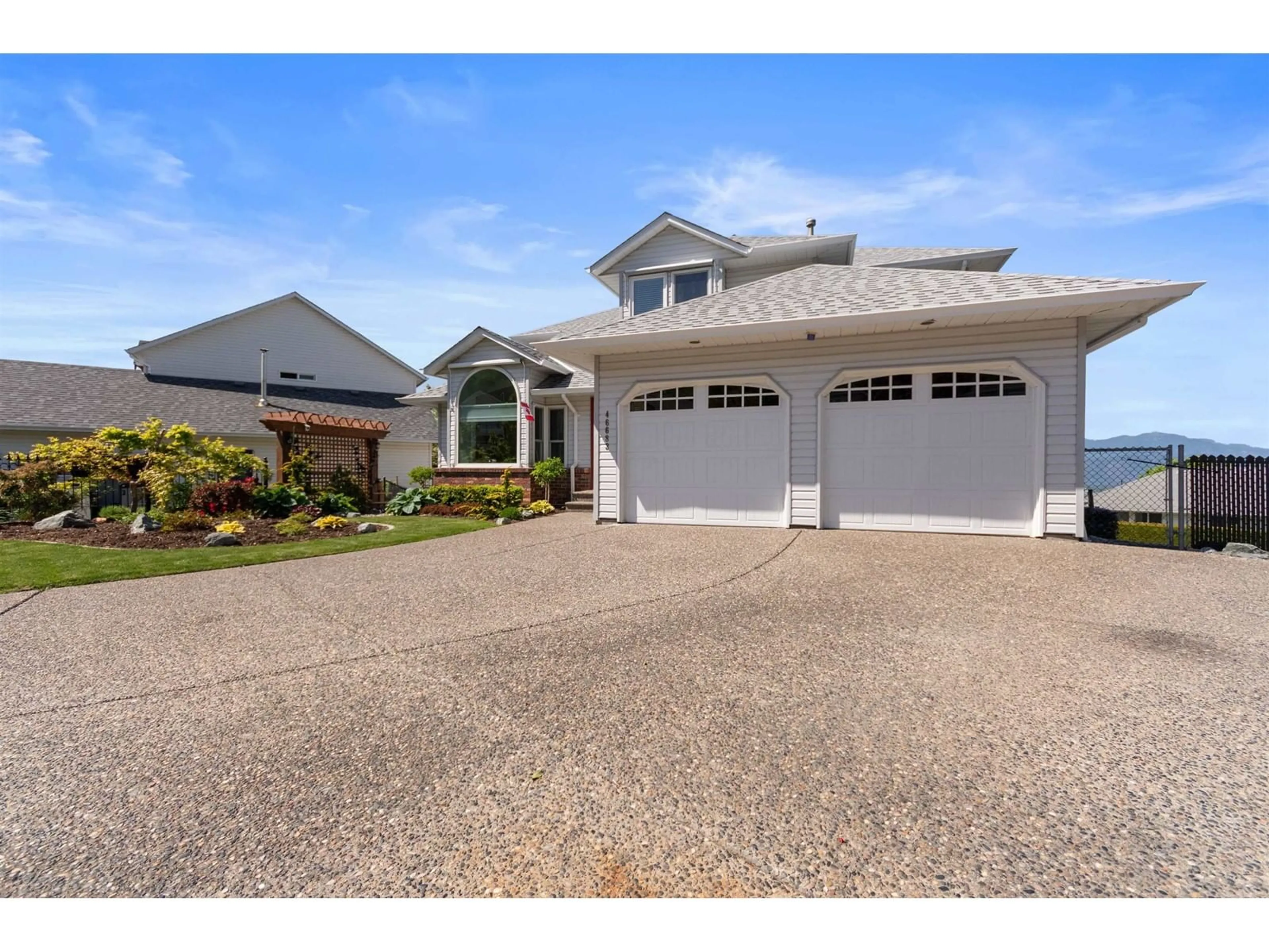 Home with vinyl exterior material, street for 46683 GROVE AVENUE, Chilliwack British Columbia V2R3Y9