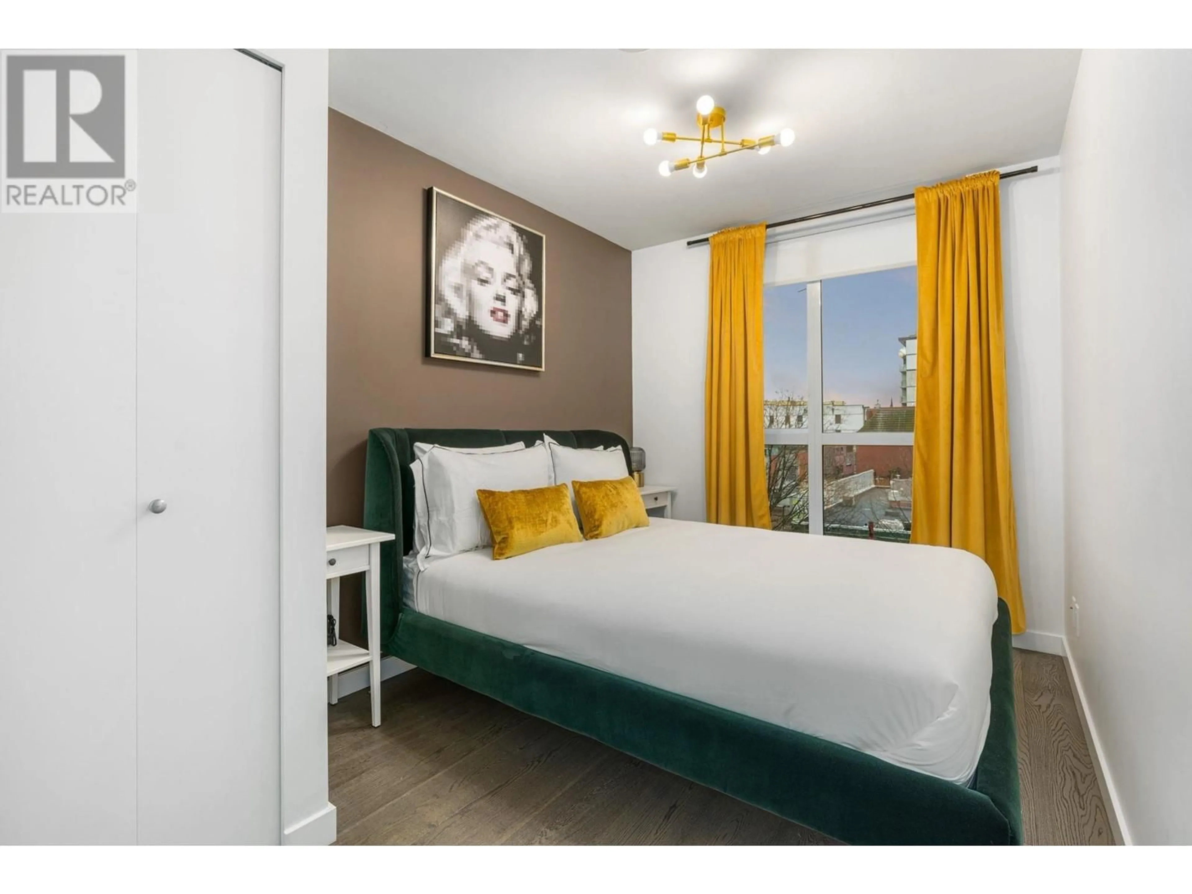 Bedroom with bed, unknown for 608 - 189 KEEFER STREET, Vancouver British Columbia V6A0C8