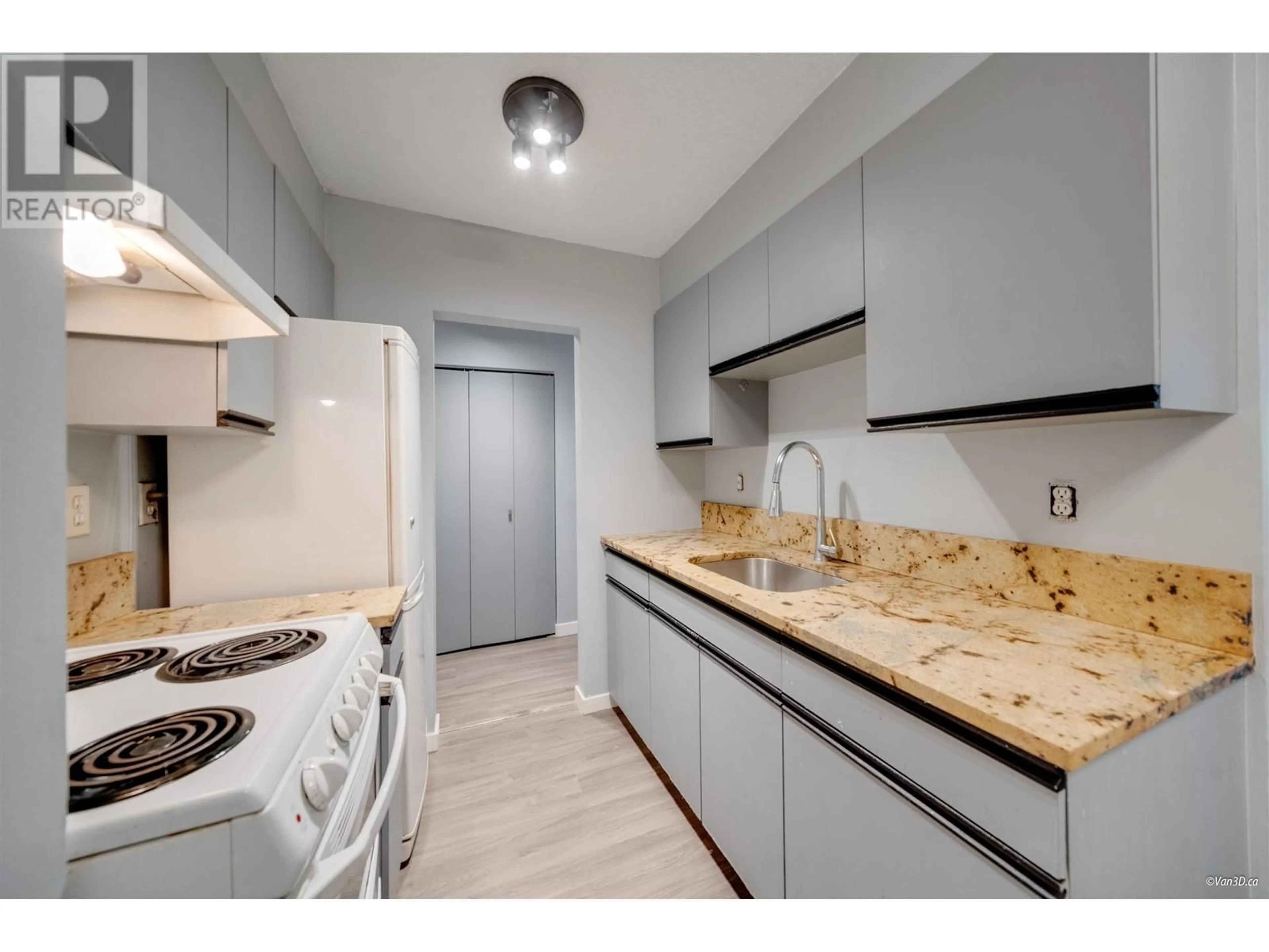 Standard kitchen, unknown for 335 - 711 6TH AVENUE, Vancouver British Columbia V5T1L7