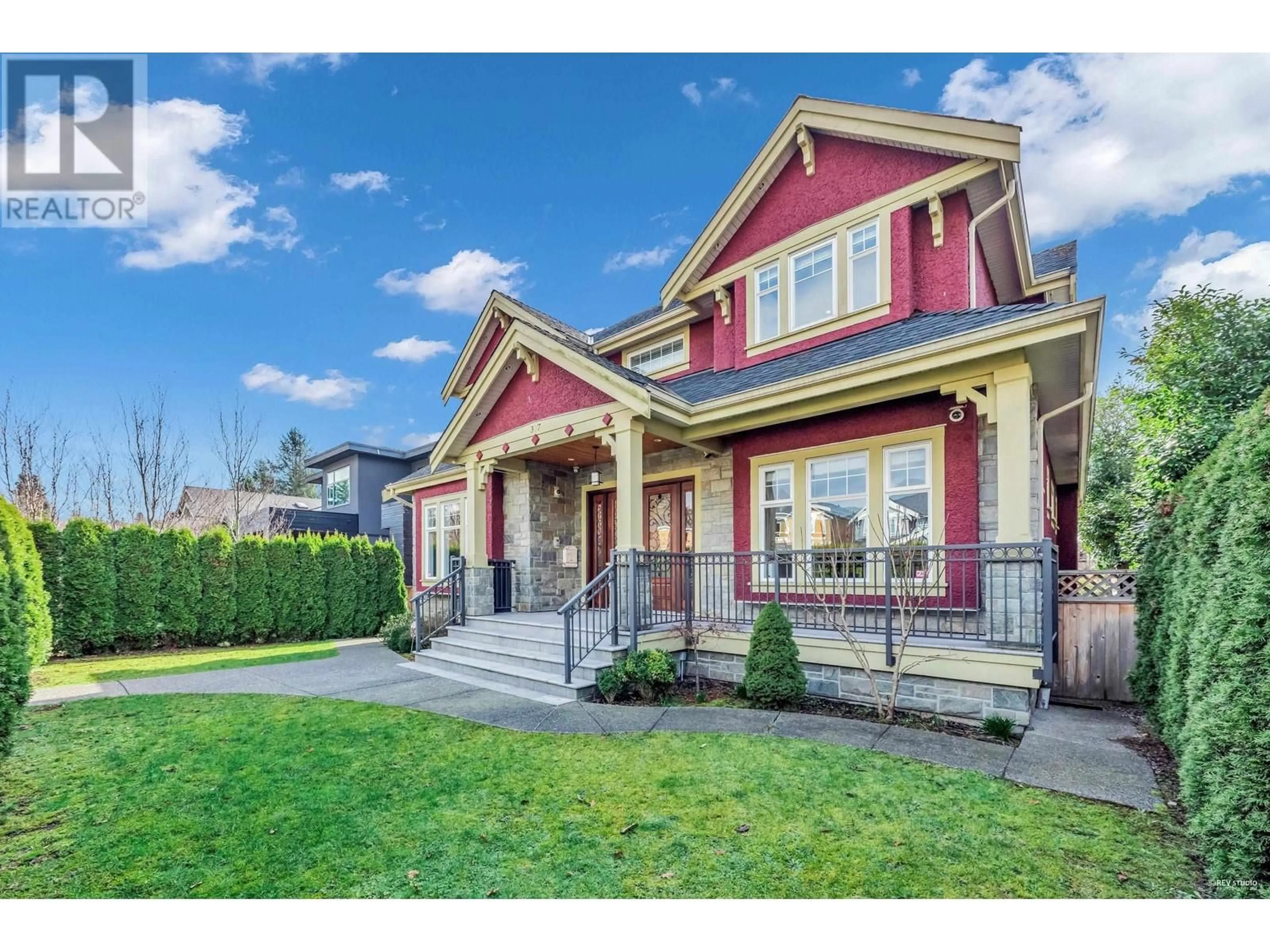 Home with brick exterior material, street for 337 17TH STREET, North Vancouver British Columbia V7L2W1