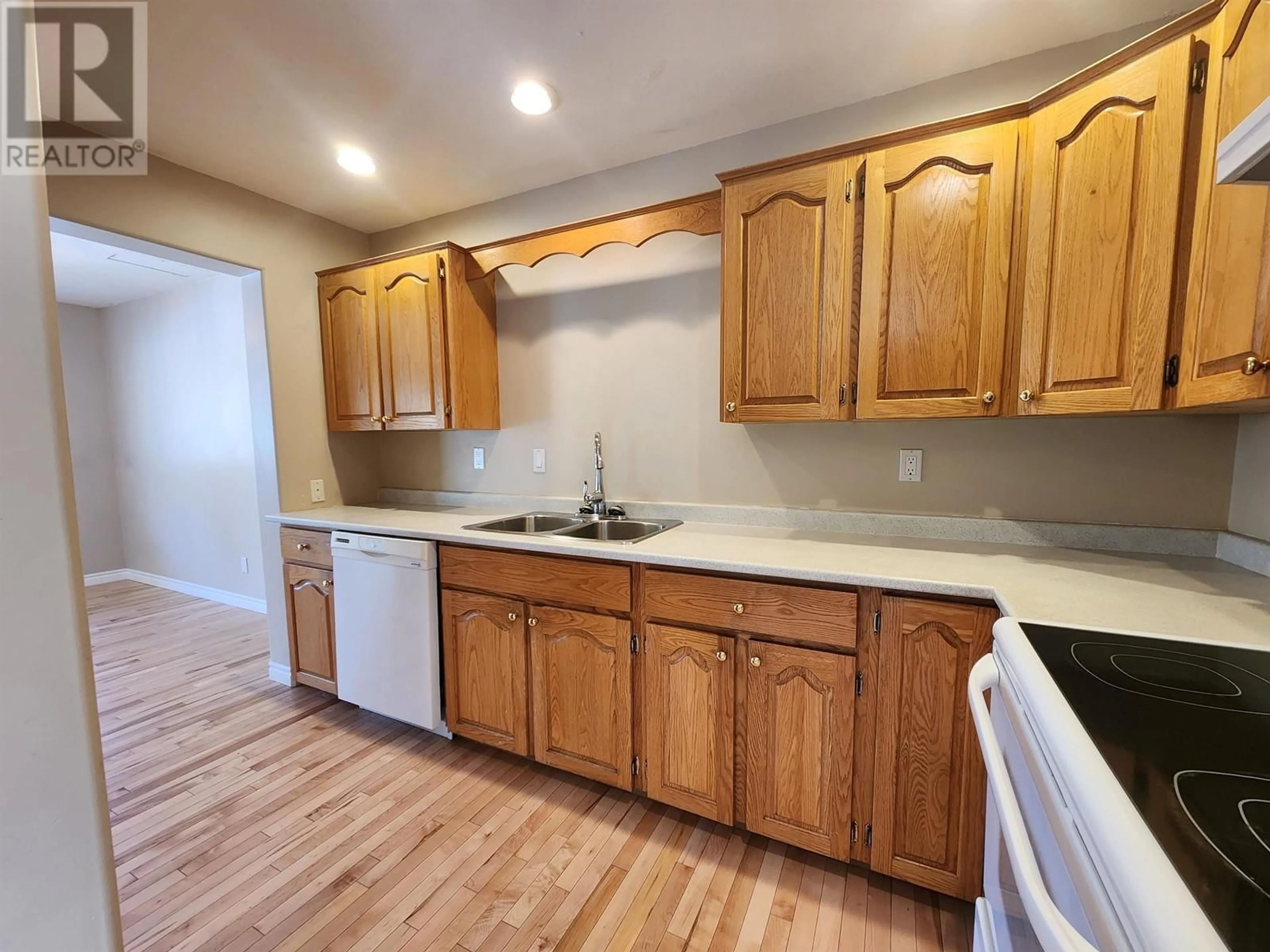Standard kitchen, unknown for 120 - 7180 ST LAWRENCE AVENUE, Prince George British Columbia V2N5C6