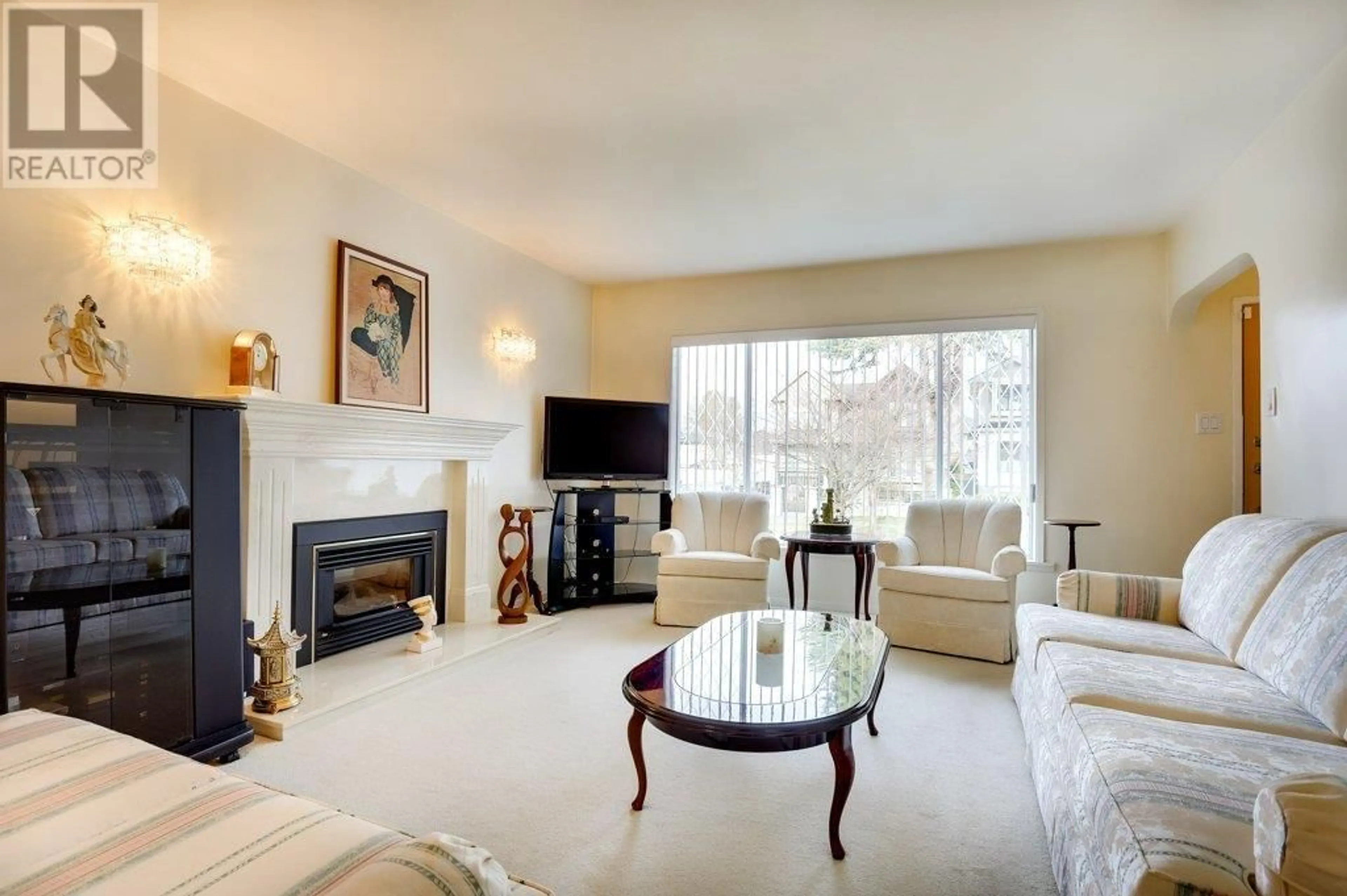 Living room with furniture, unknown for 3136 53RD AVENUE, Vancouver British Columbia V5S1W5