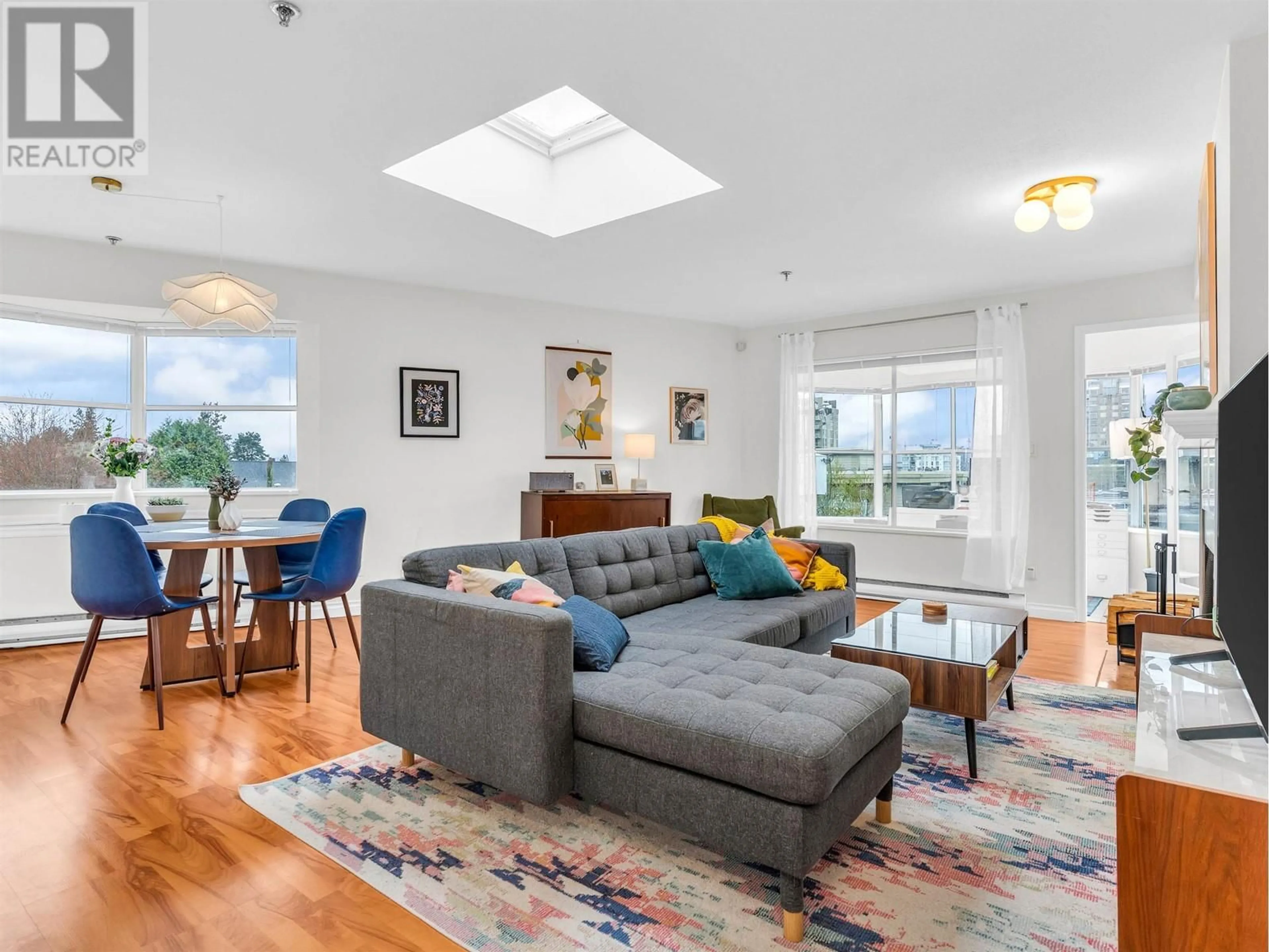 Living room with furniture, unknown for 402 - 1575 12TH AVENUE, Vancouver British Columbia V6J2E2
