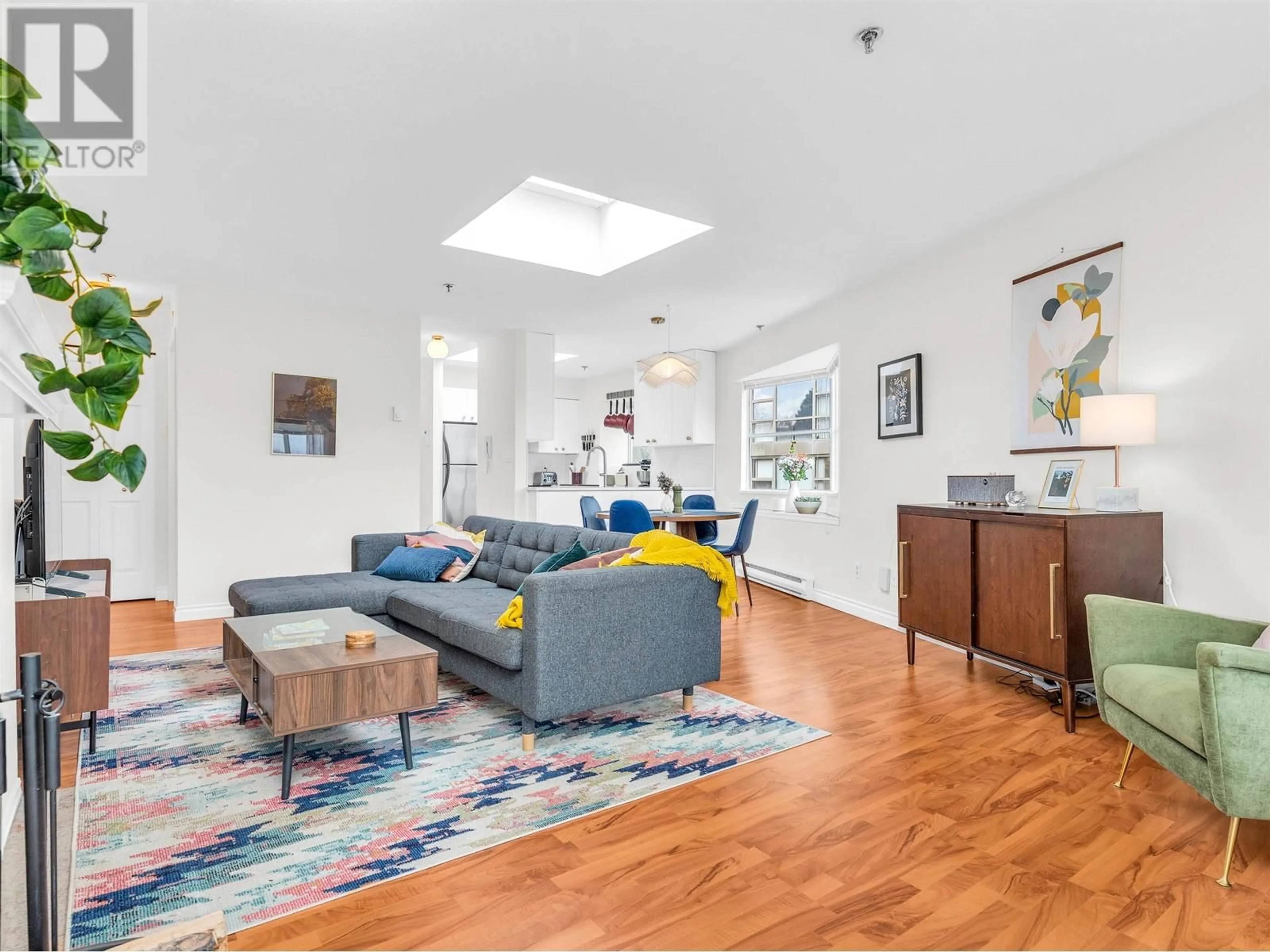 Living room with furniture, unknown for 402 - 1575 12TH AVENUE, Vancouver British Columbia V6J2E2