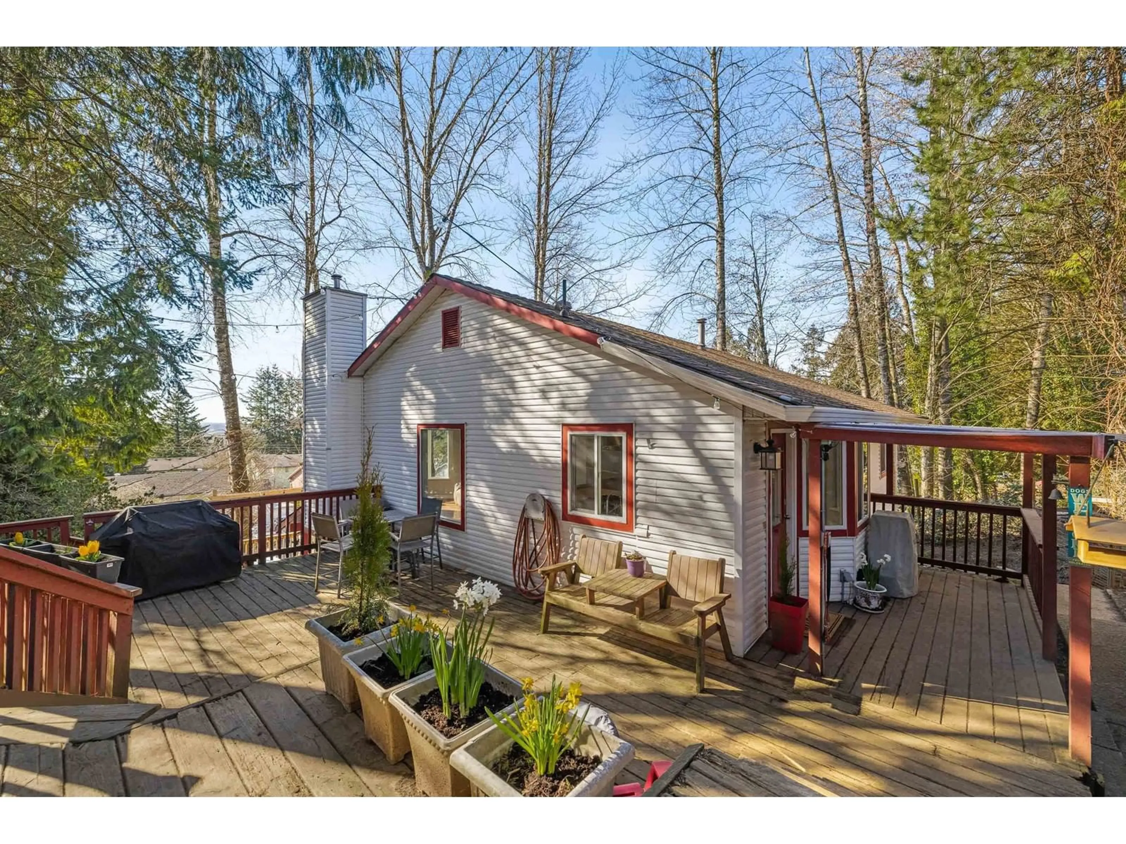 A pic from outside/outdoor area/front of a property/back of a property/a pic from drone, unknown for 32350 BEAR, Mission British Columbia V2V6B9