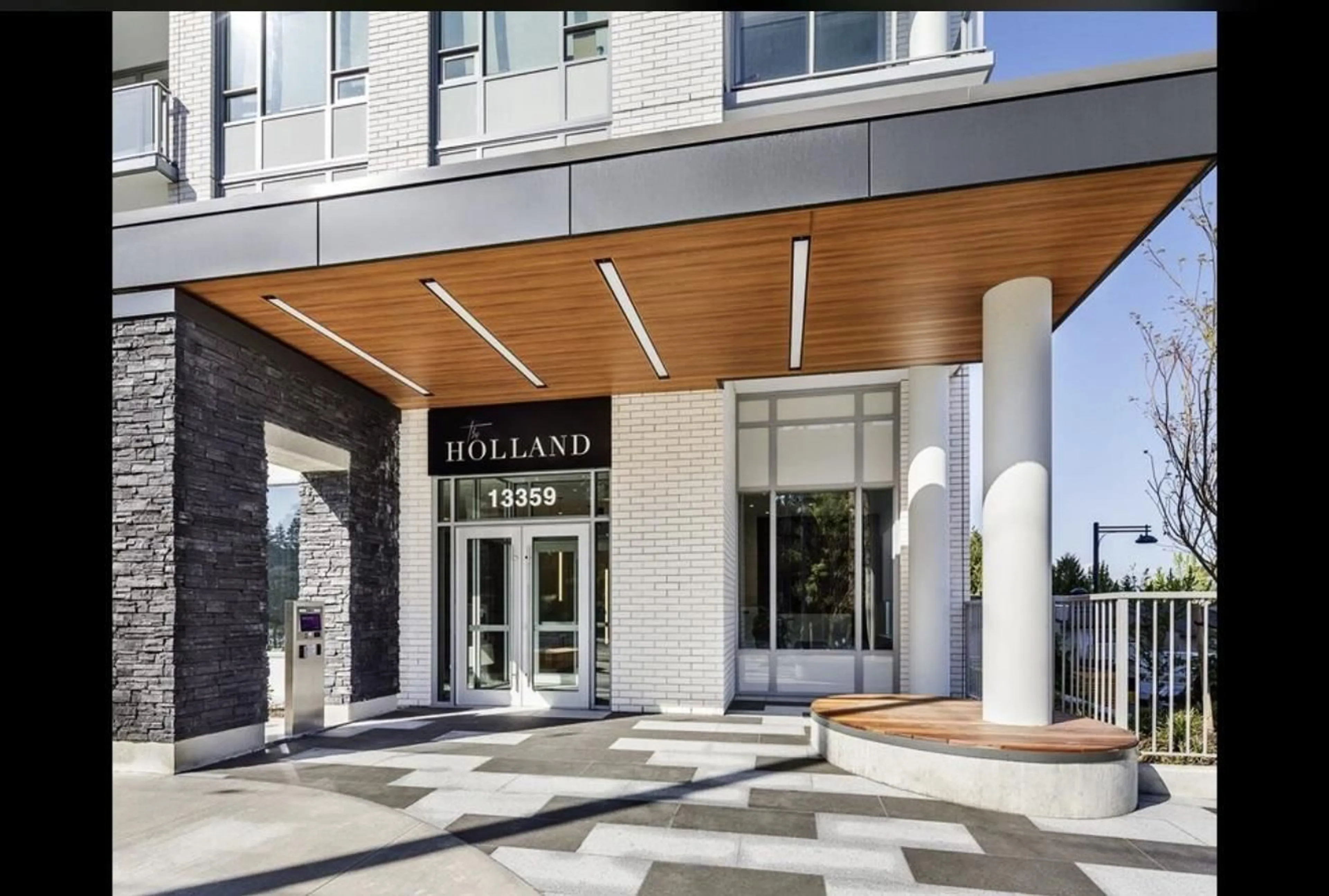 Lobby for 2308 - 13359 OLD YALE, Surrey British Columbia V3T0S4