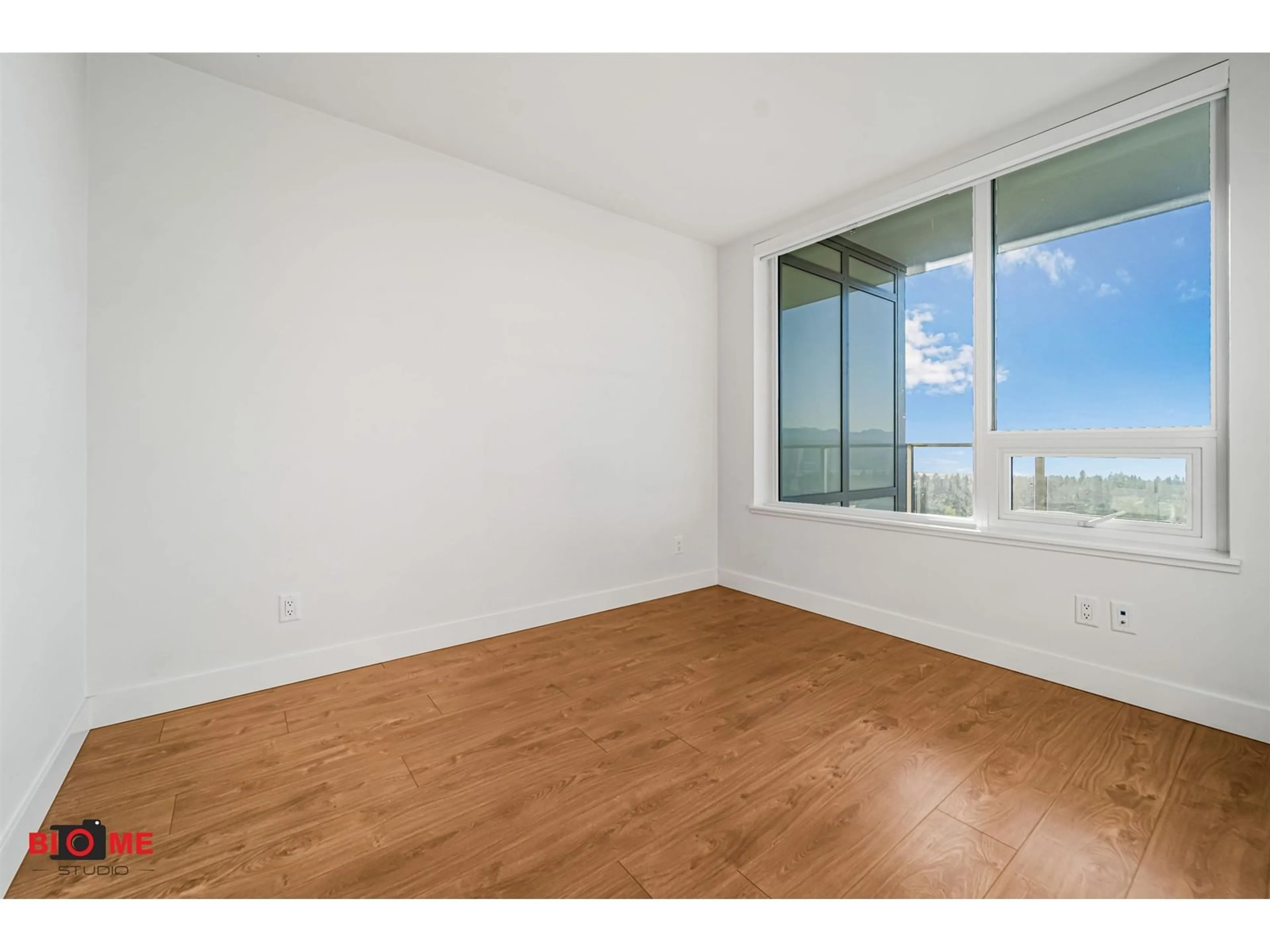 A pic of a room for 2308 - 13359 OLD YALE, Surrey British Columbia V3T0S4