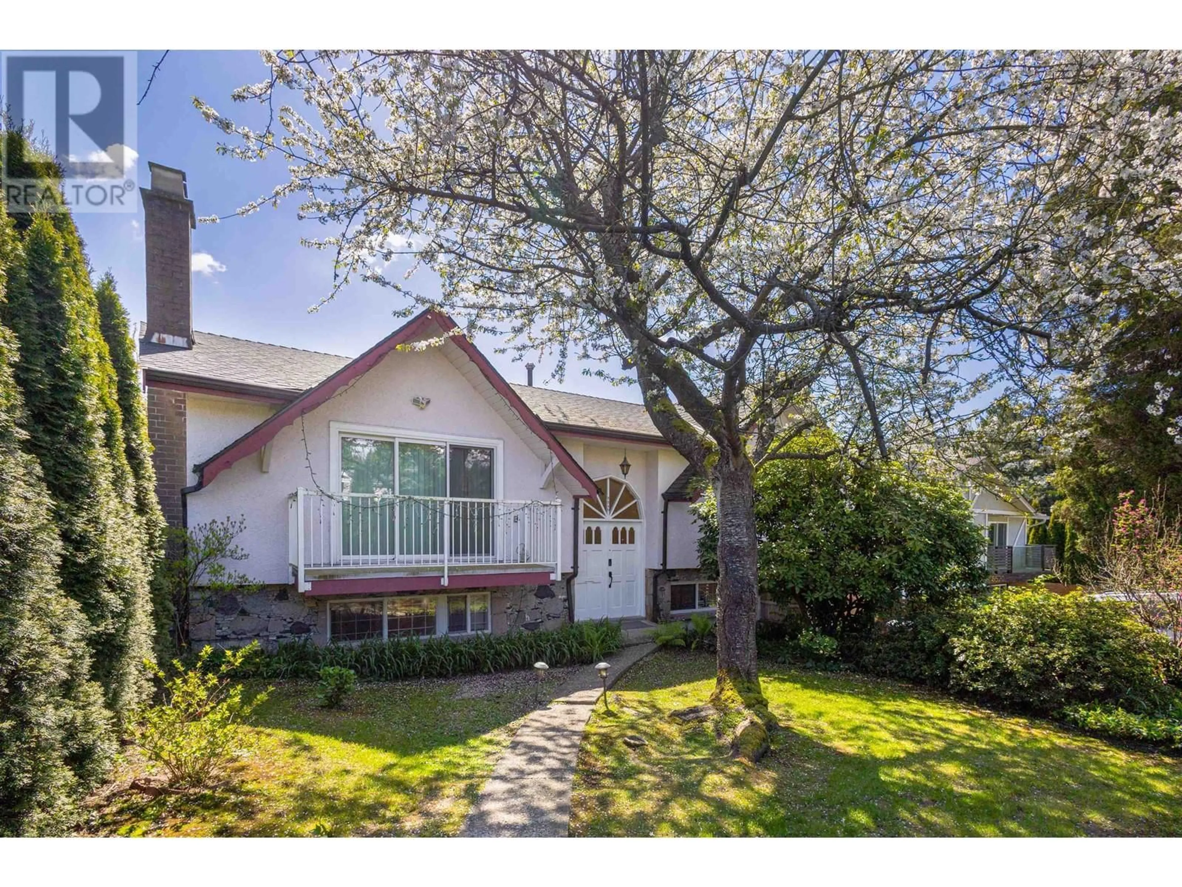 Unknown for 5540 PARKER STREET, Burnaby British Columbia V5B1Z7